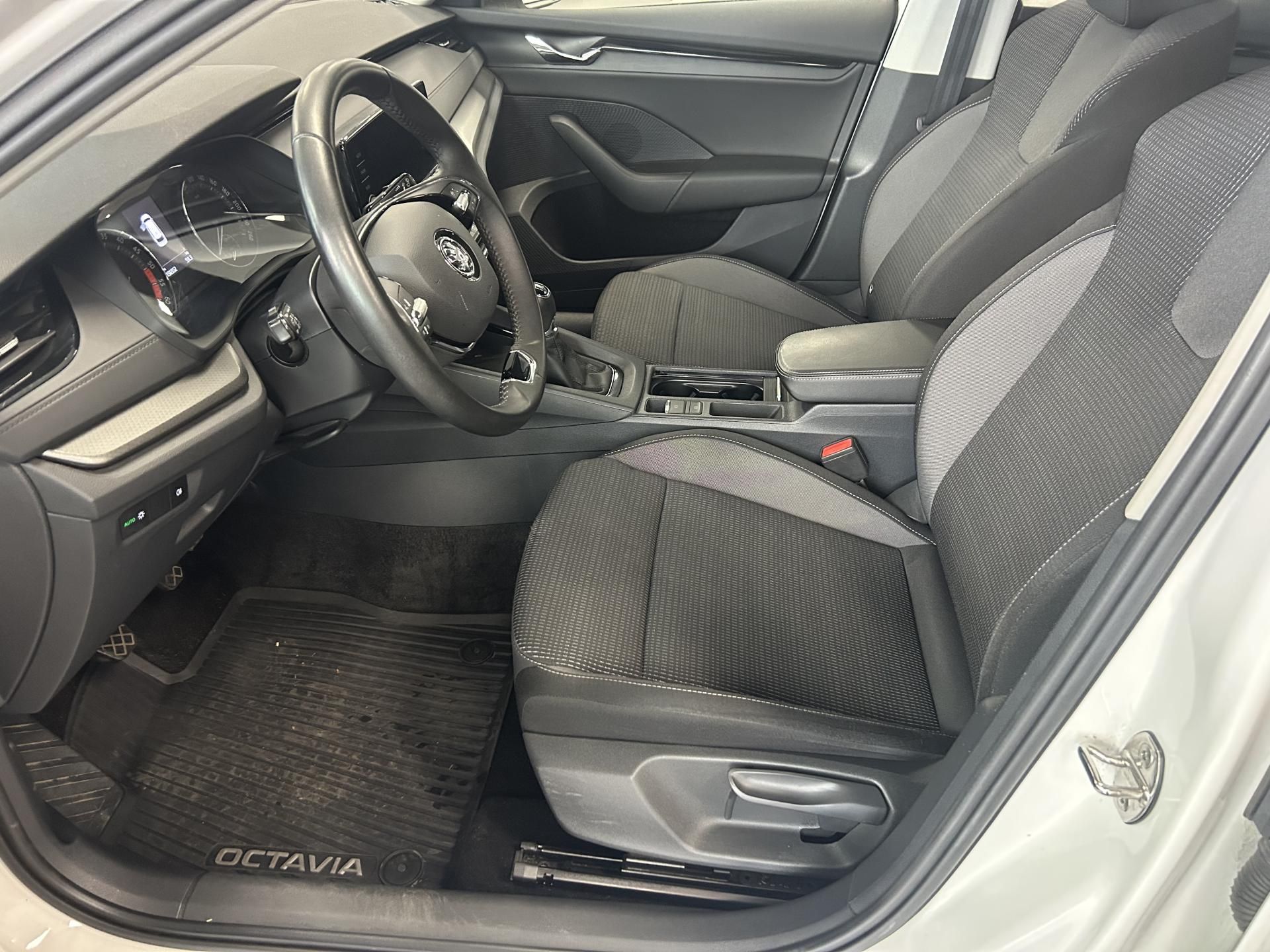 Škoda Octavia, 2.0TDi Ambition LED 85kW - fotka 5