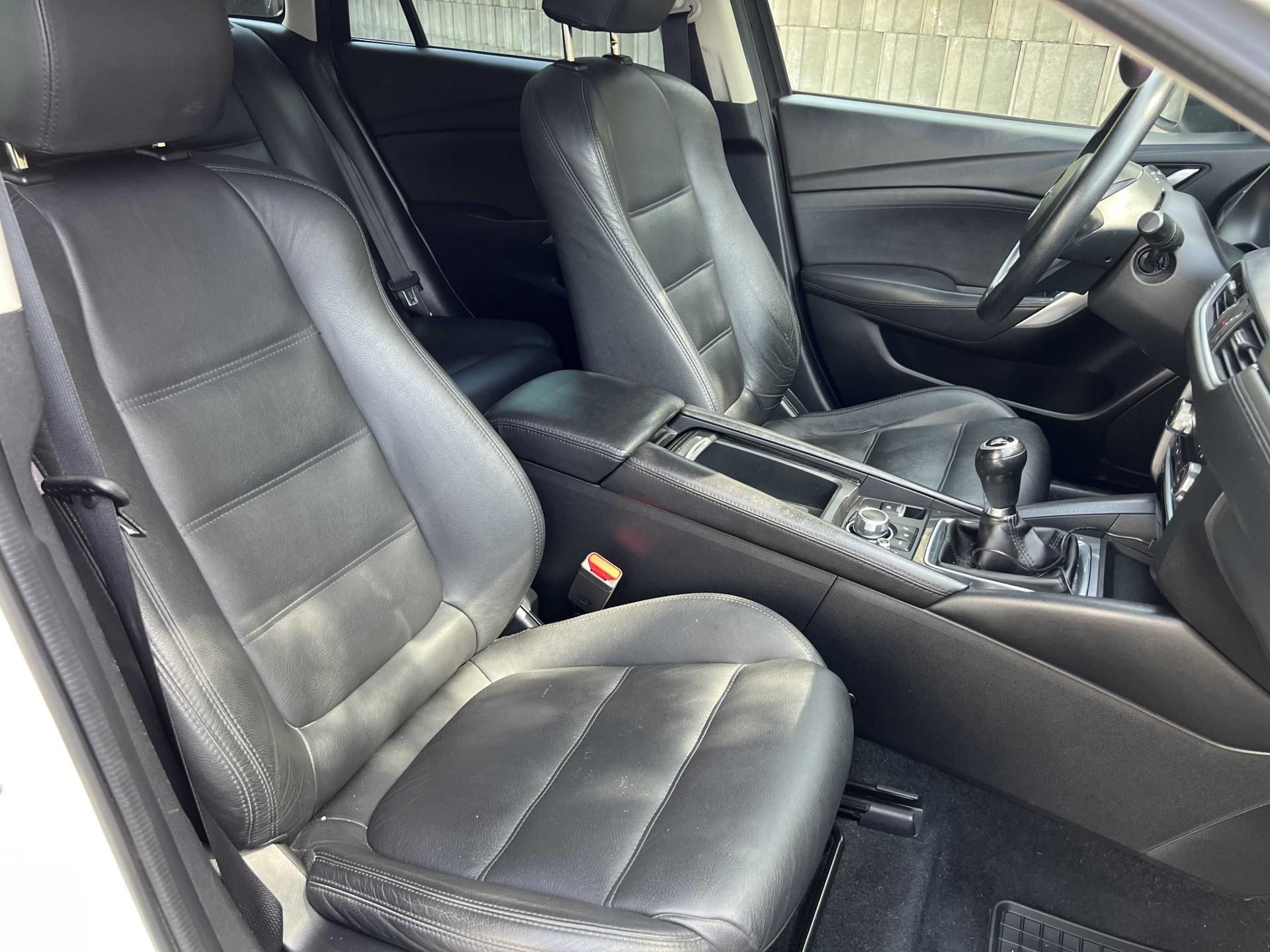 Mazda 6, 2.2Skyactiv-D 110kW PO SERVISU - fotka 6