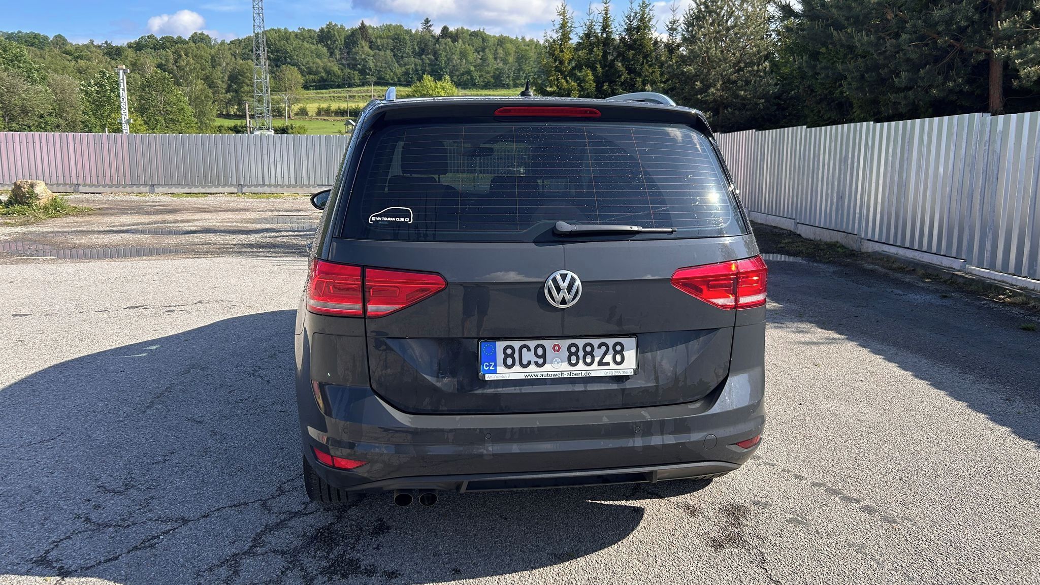Volkswagen Touran, 2.0TDI Highline - fotka 3
