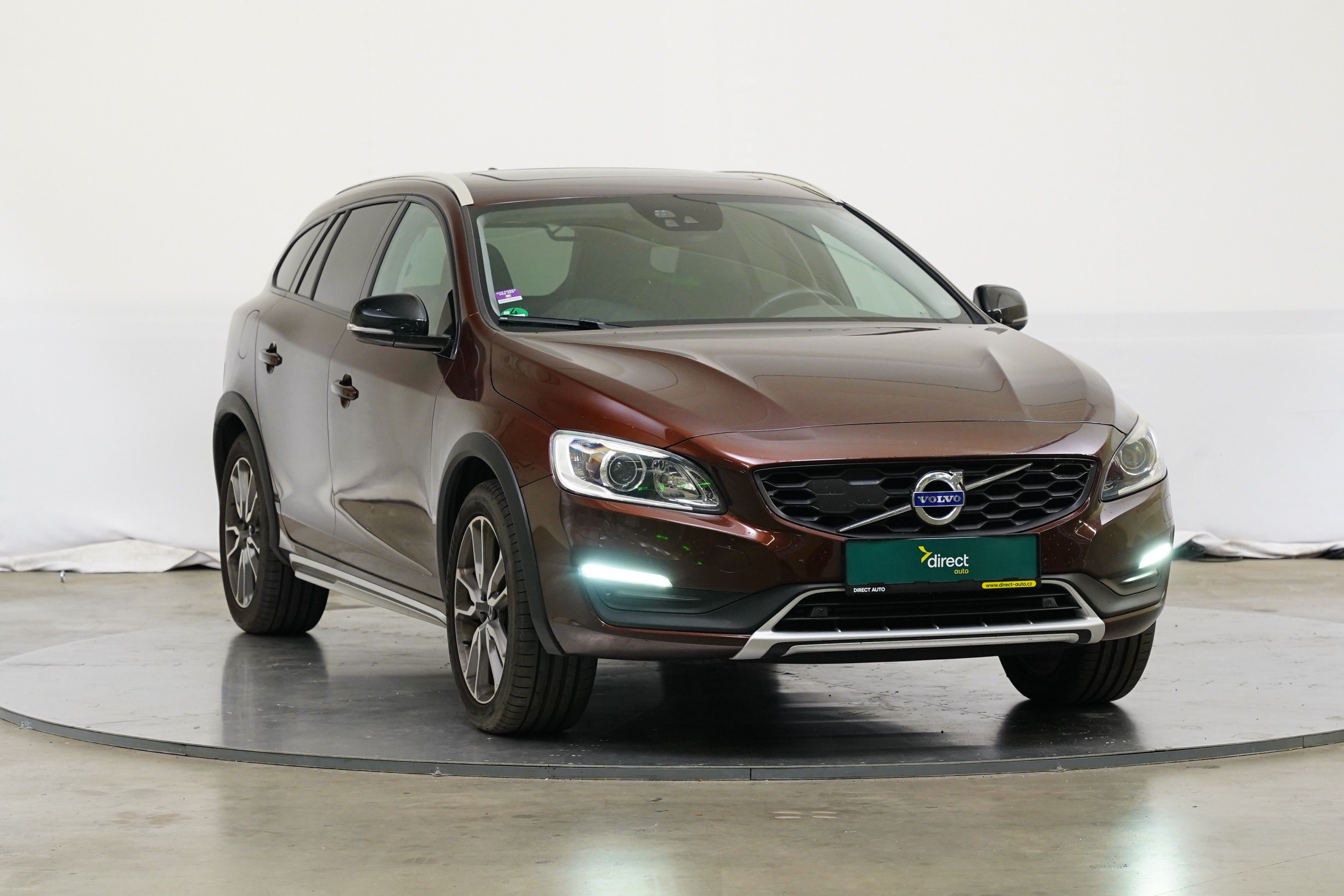 Volvo V60, 2.0 D4 140 kW Cross Country - fotka 5