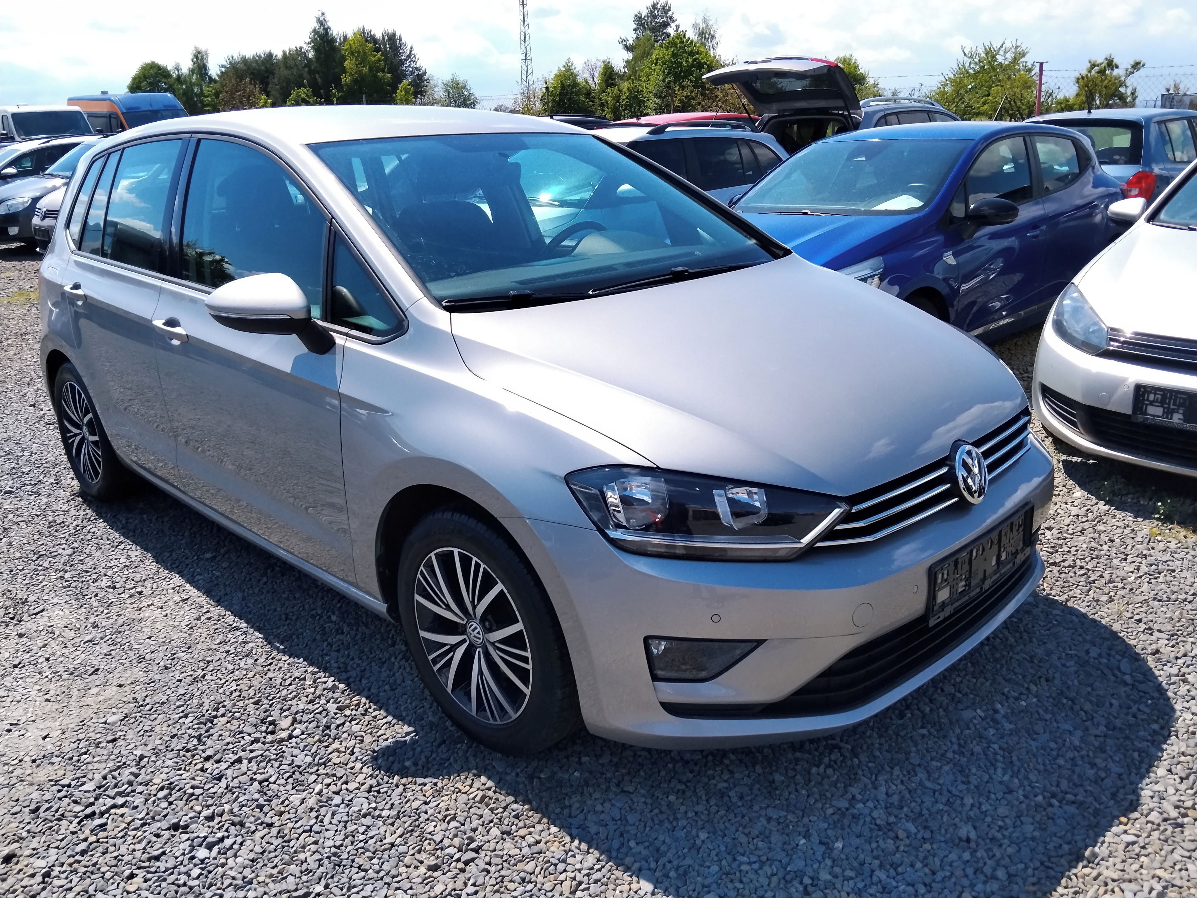 Volkswagen Golf Sportsvan, 1.2 TSI Klima, Park. senzory - fotka 6