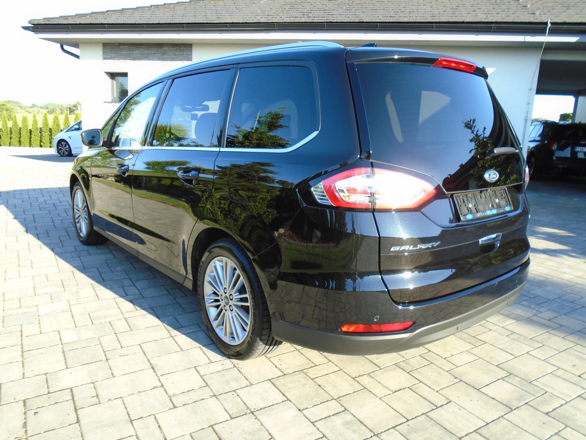 Ford Galaxy, 2.5 Duratec FHEV Vignale 7Míst - fotka 3