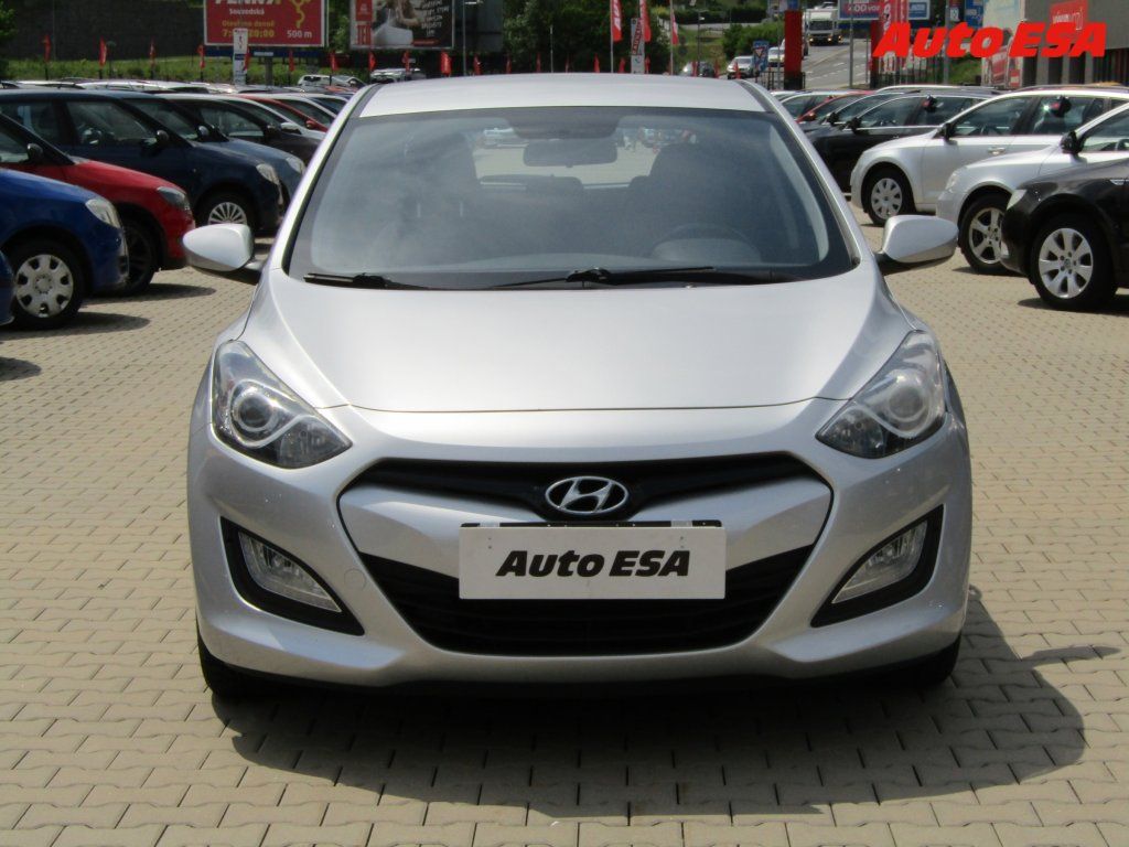 Hyundai i30, 1.6 GDi - fotka 2