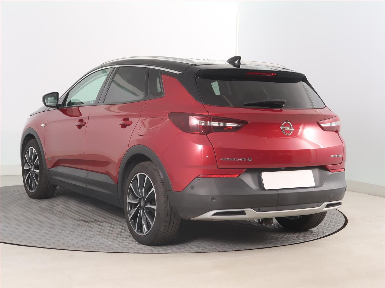 Opel Grandland X, Plug-in Hybrid4, 4X4, Automat - fotka 4
