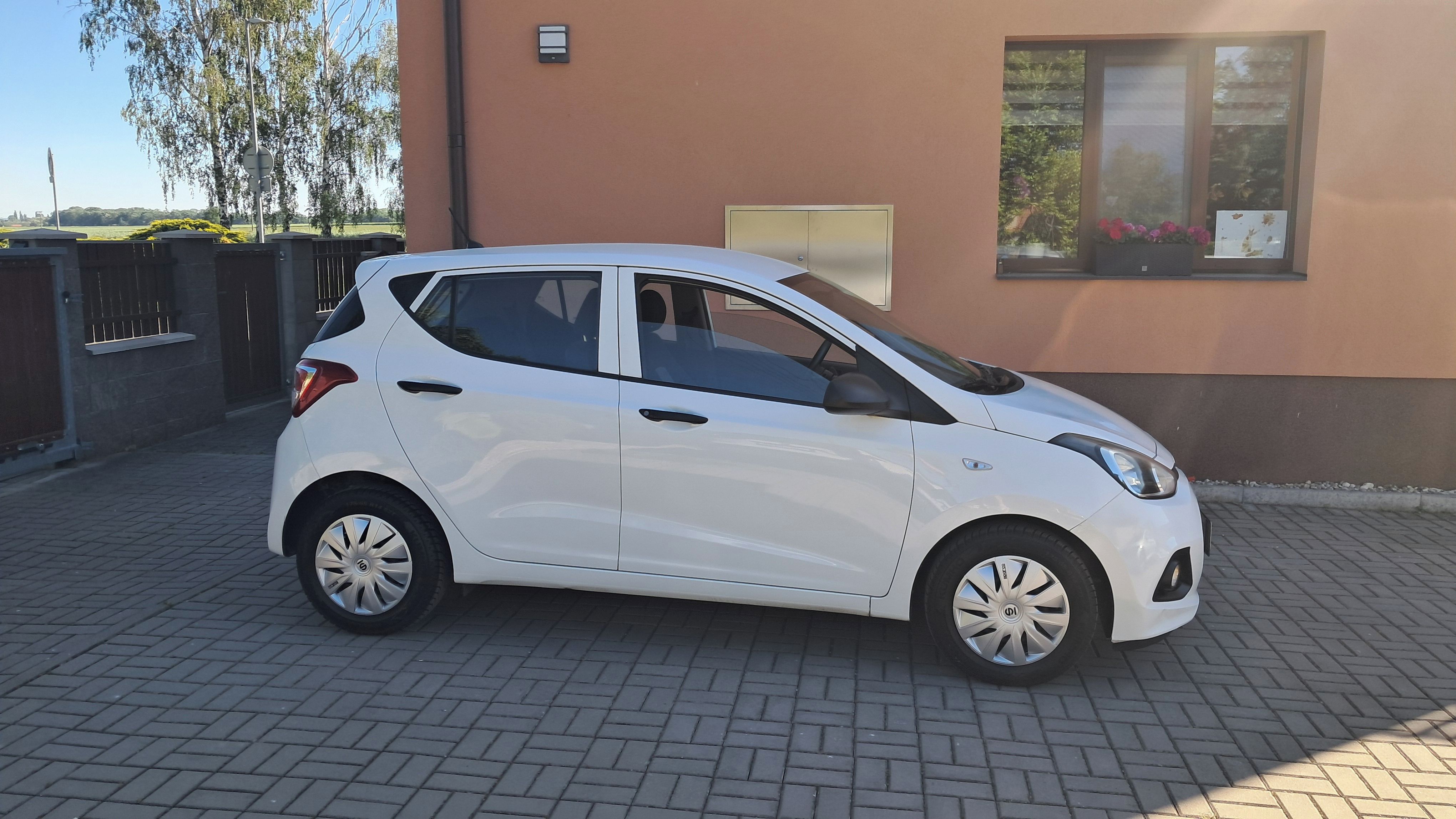 Hyundai i10, 1.0i / 1.MAJITEL ČR 79 000KM - fotka 4