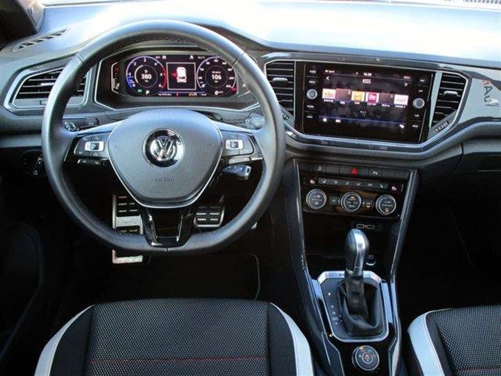 Volkswagen T-Roc, 2.0 TDI 4x4 DSG - fotka 5