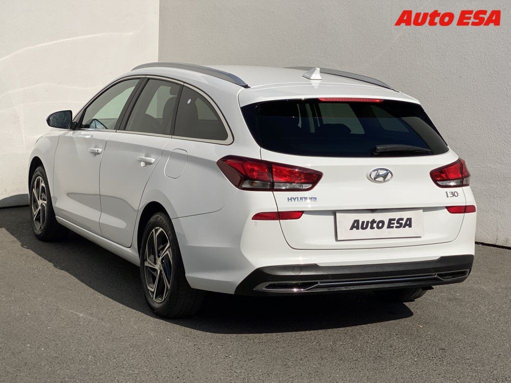 Hyundai i30, 1.6 CRDi,ČR,LED,kamera - fotka 6
