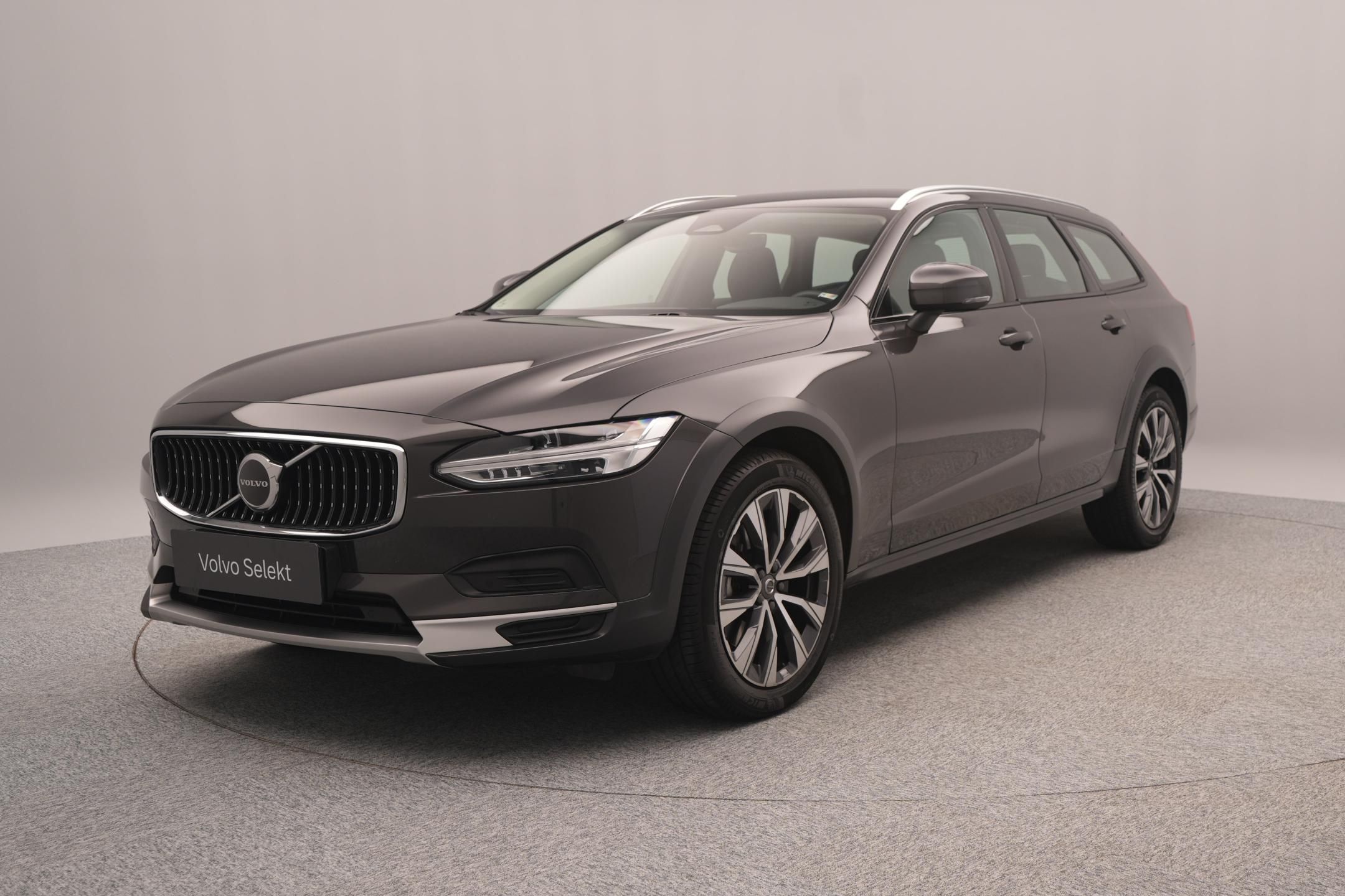 Volvo V90, CC B4 AWD PLUS CZ 1.maj