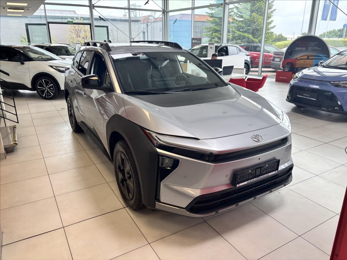 Toyota bZ4X, Style 4x4 Touring - fotka 2