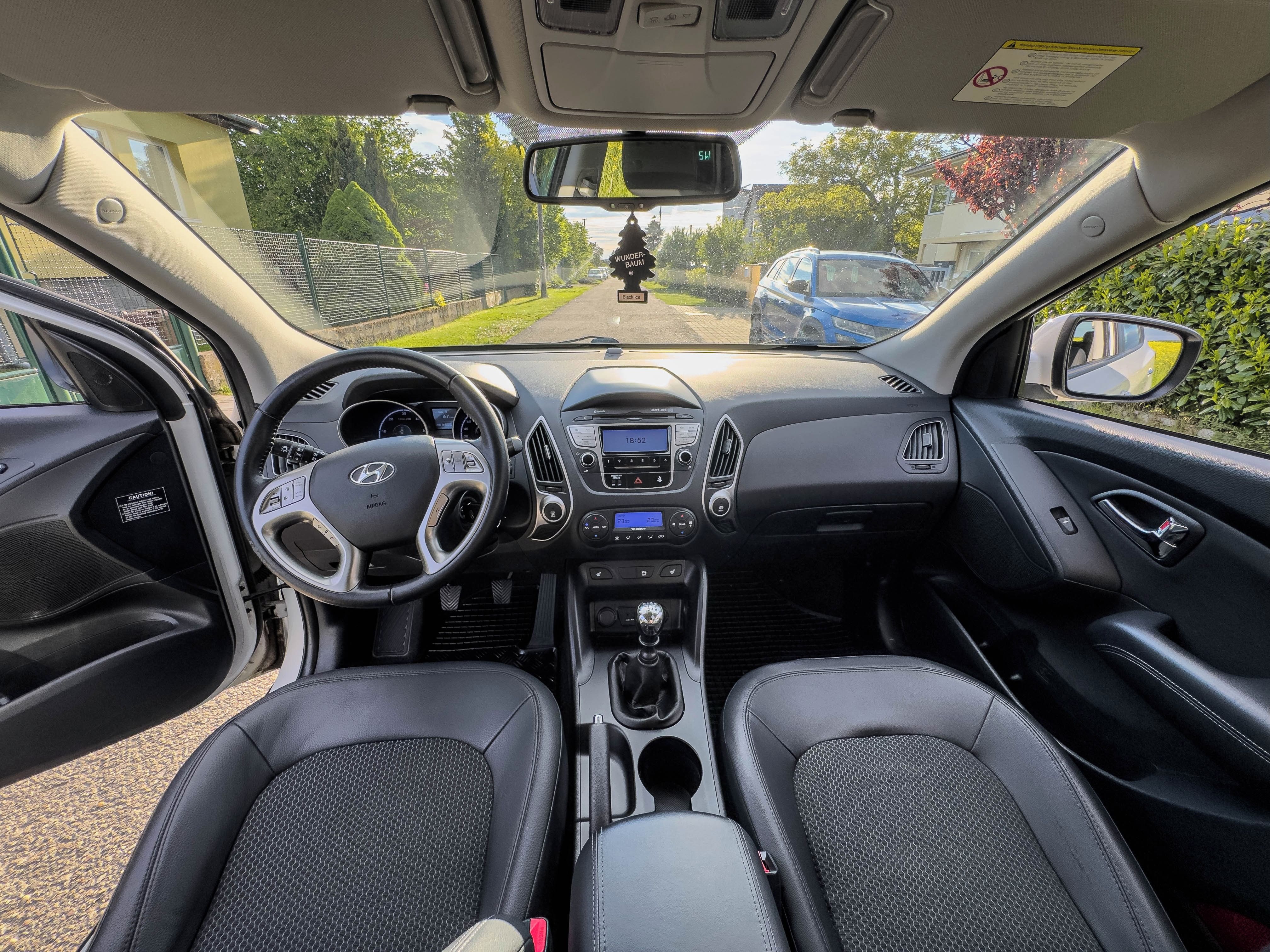Hyundai ix35, Hyundai ix 35, 2.0 CRDi, 4x4 - fotka 2
