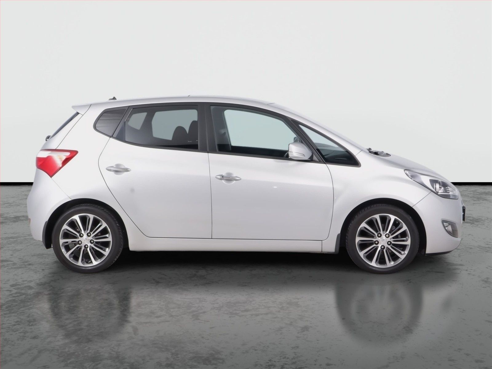 Hyundai ix20, 1.6 CVVT, Navi - fotka 6