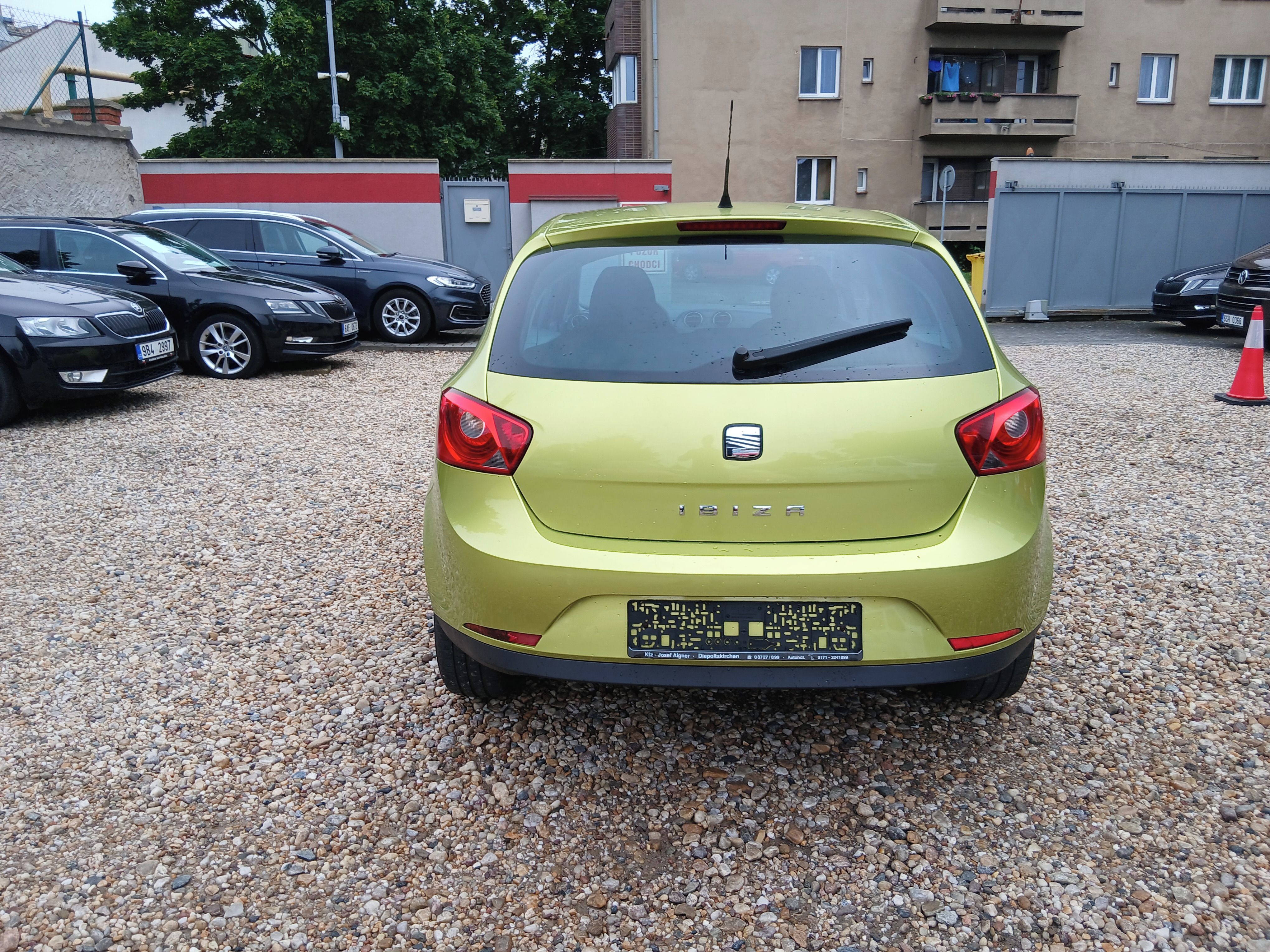 Seat Ibiza, 1.4i 16V 63KW Klima - fotka 6