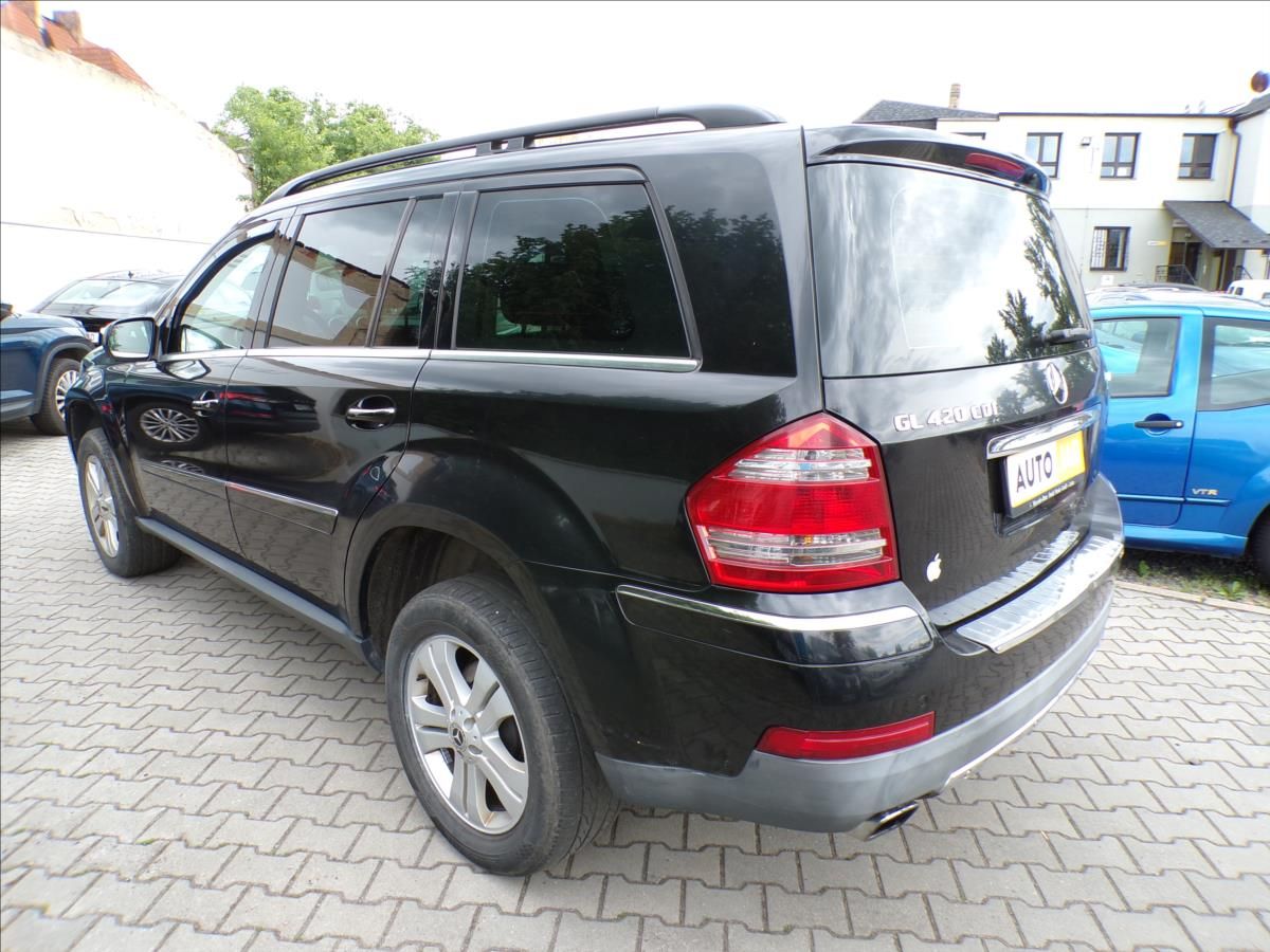 Mercedes-Benz GL, 4,0 V8  420 CDI 4MATIC - fotka 4