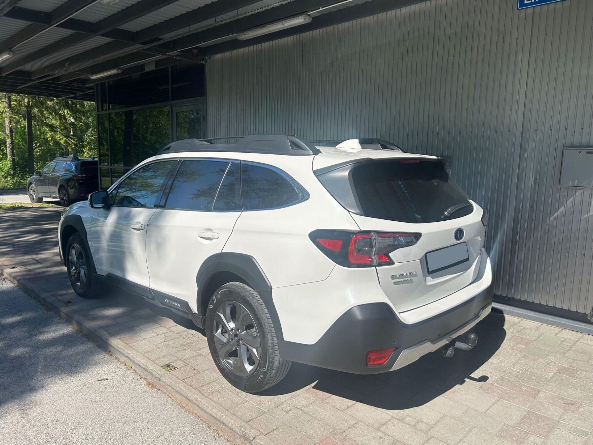 Subaru Outback, 2.5i 4WD Active + tažné - fotka 4