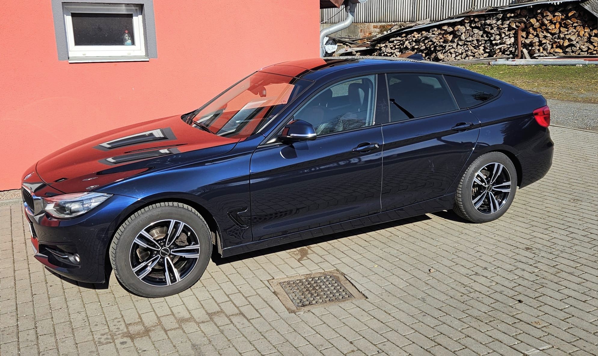 BMW Řada 3, BMW 320d - GT - fotka 2