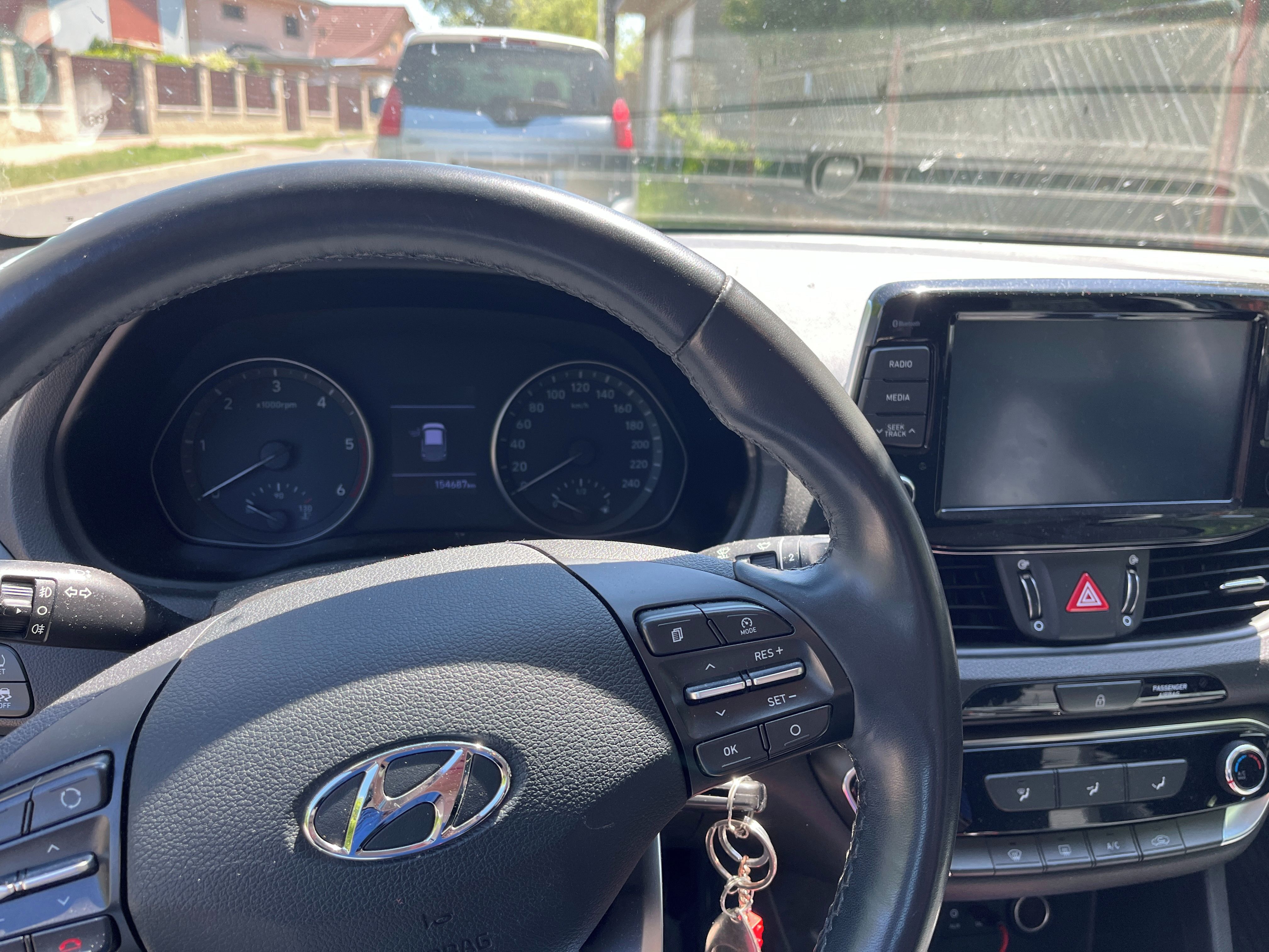 Hyundai i30, 1,6 CRDI, nové ČR, servis - fotka 6