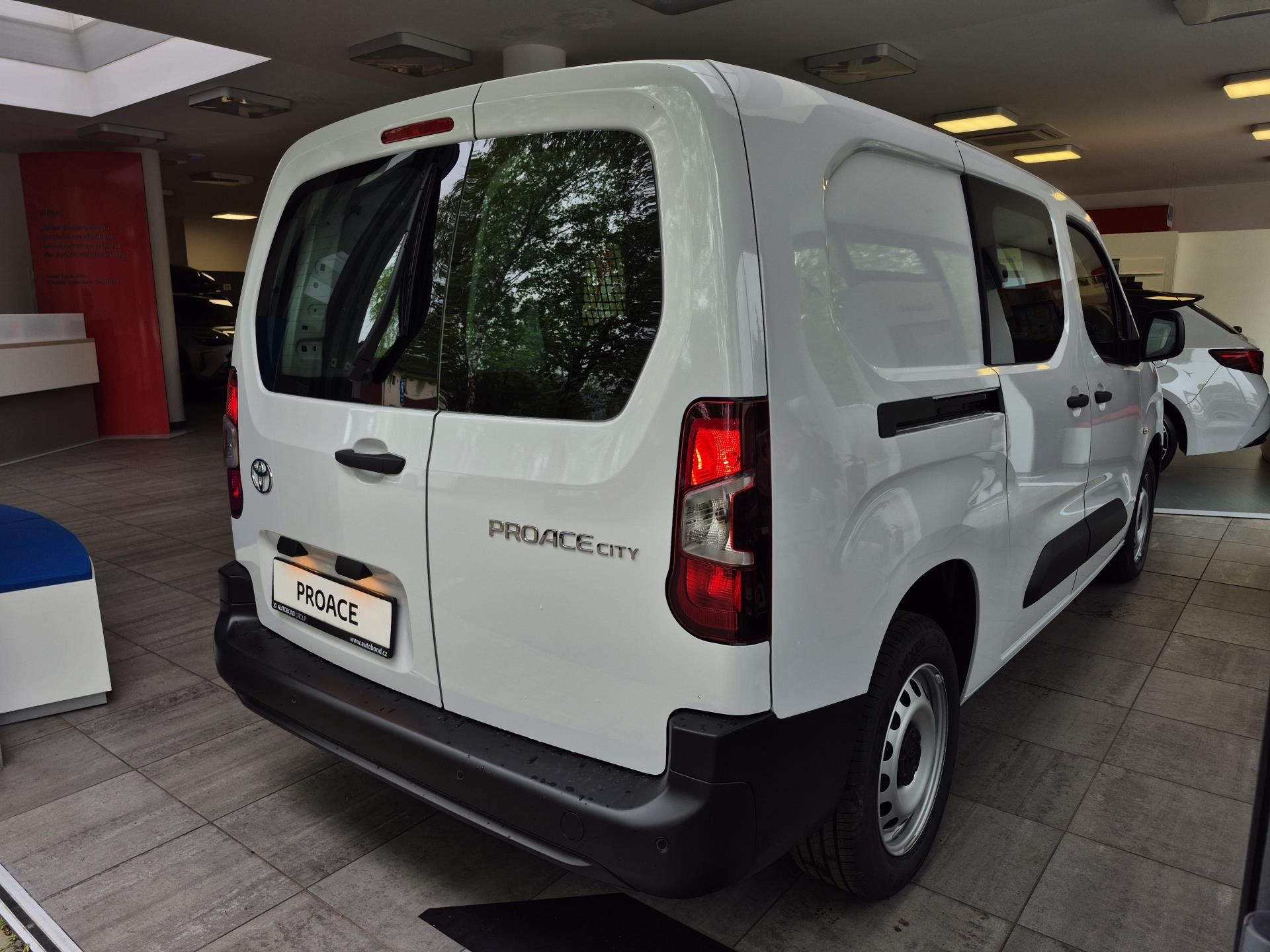 Toyota Proace City, CrewCab Long, 1.5L Diesel (130 - fotka 5