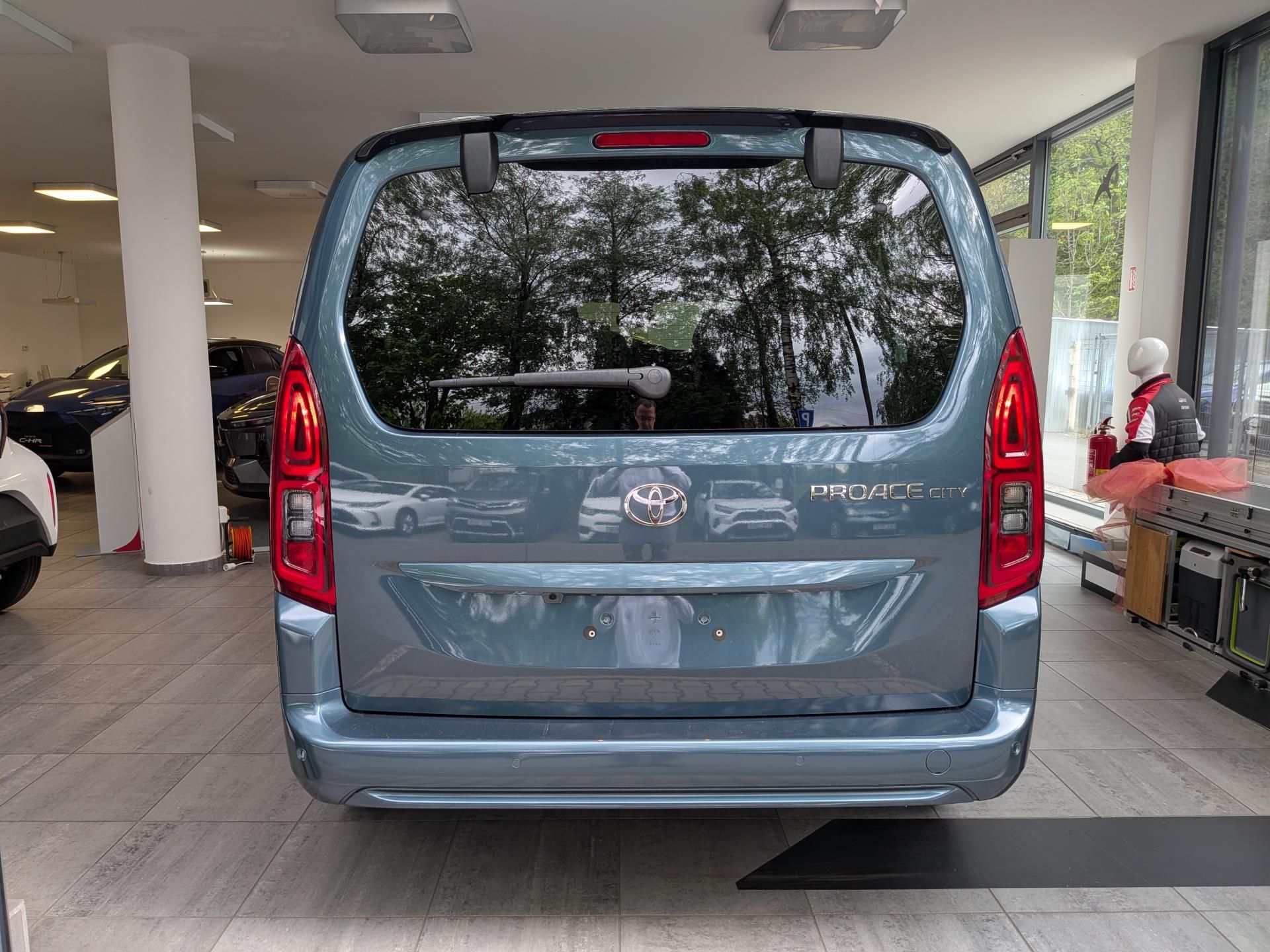 Toyota Proace City Verso, 1,5 Diesel Family 7S - fotka 5