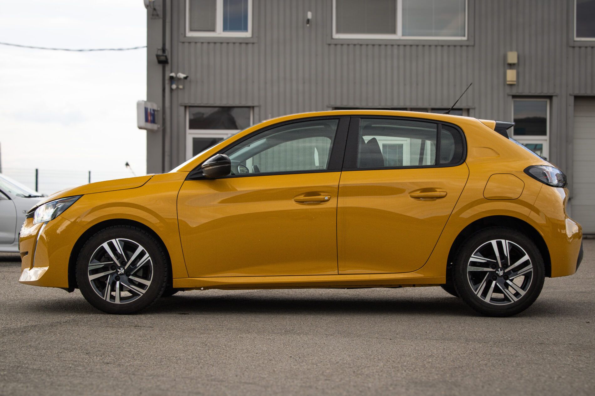 Peugeot 208 - fotka 2