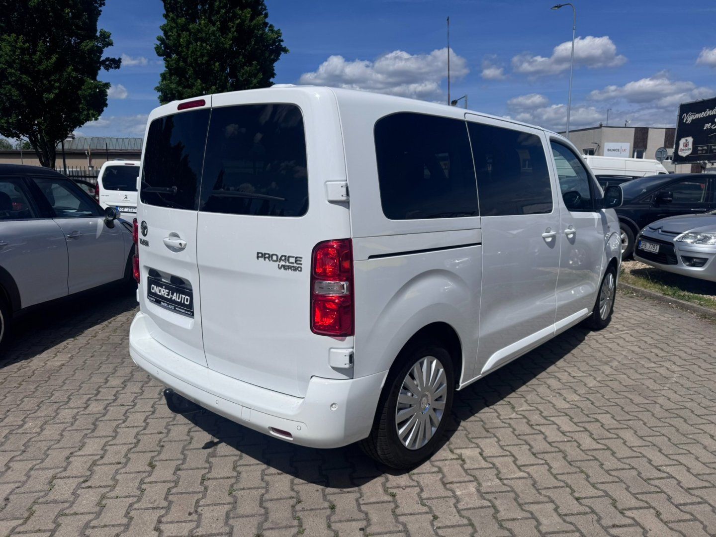 Toyota Proace Verso, 1,6D 85 KW 9 MÍST TAŽNÉ STK - fotka 6