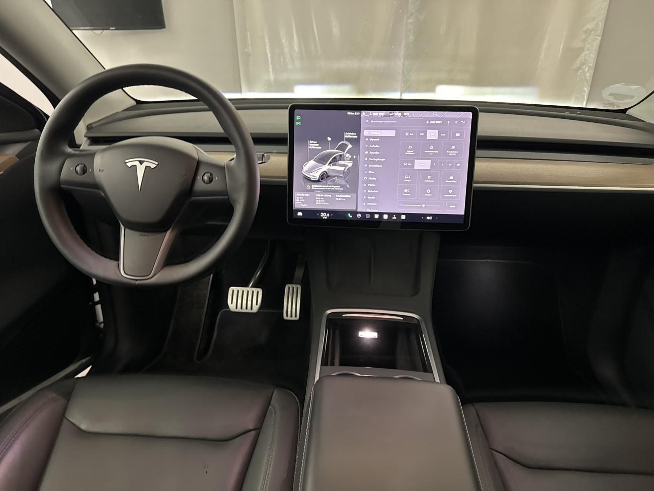 Tesla Model Y, PERFORMANCE 393kw SOH 92,9% - fotka 6