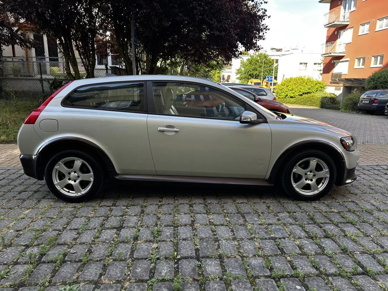 Volvo C30, 2.0D 100kW Summum Bi-xenony - fotka 4