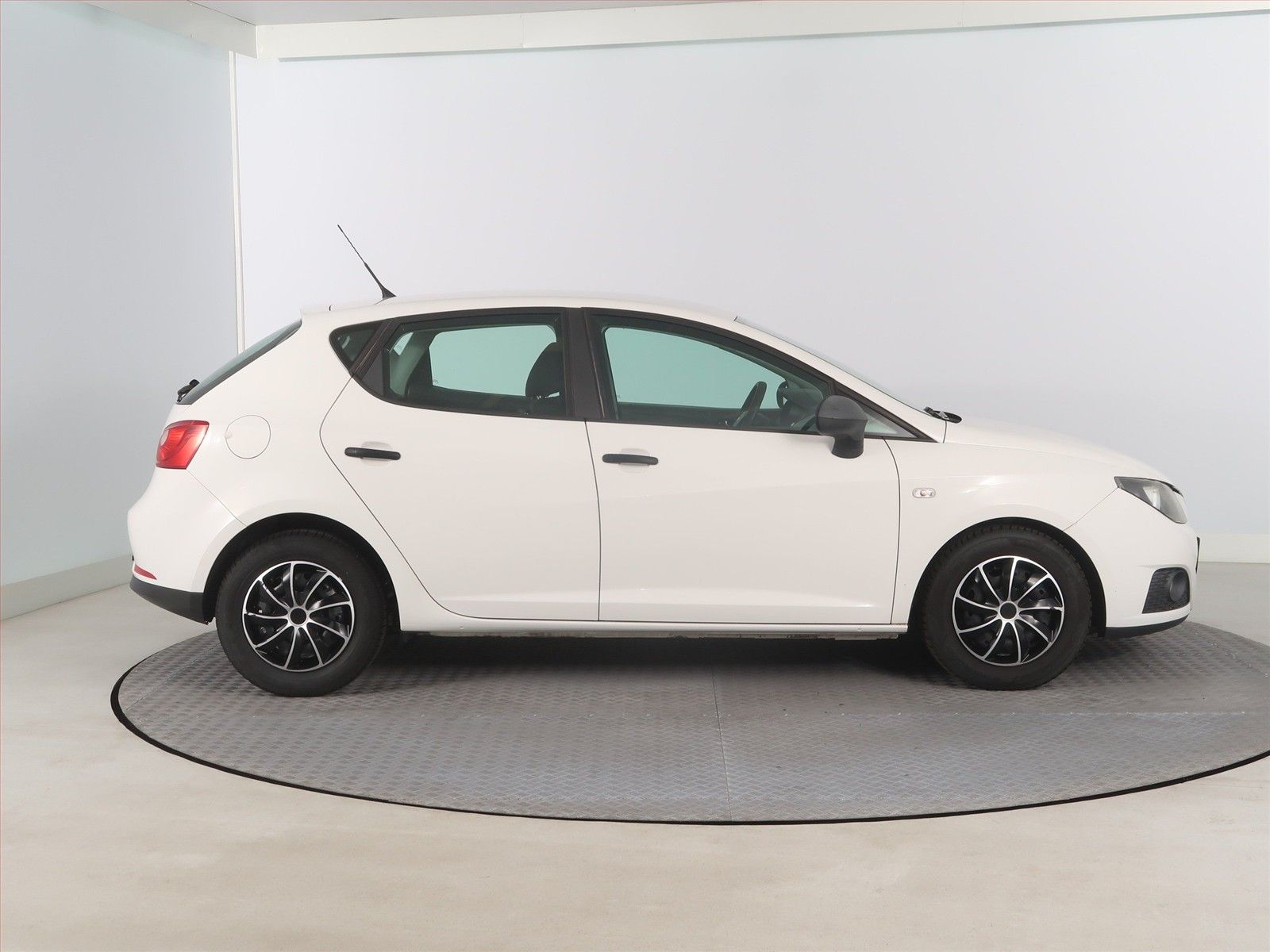 Seat Ibiza, 1.4 16V, Klima - fotka 6