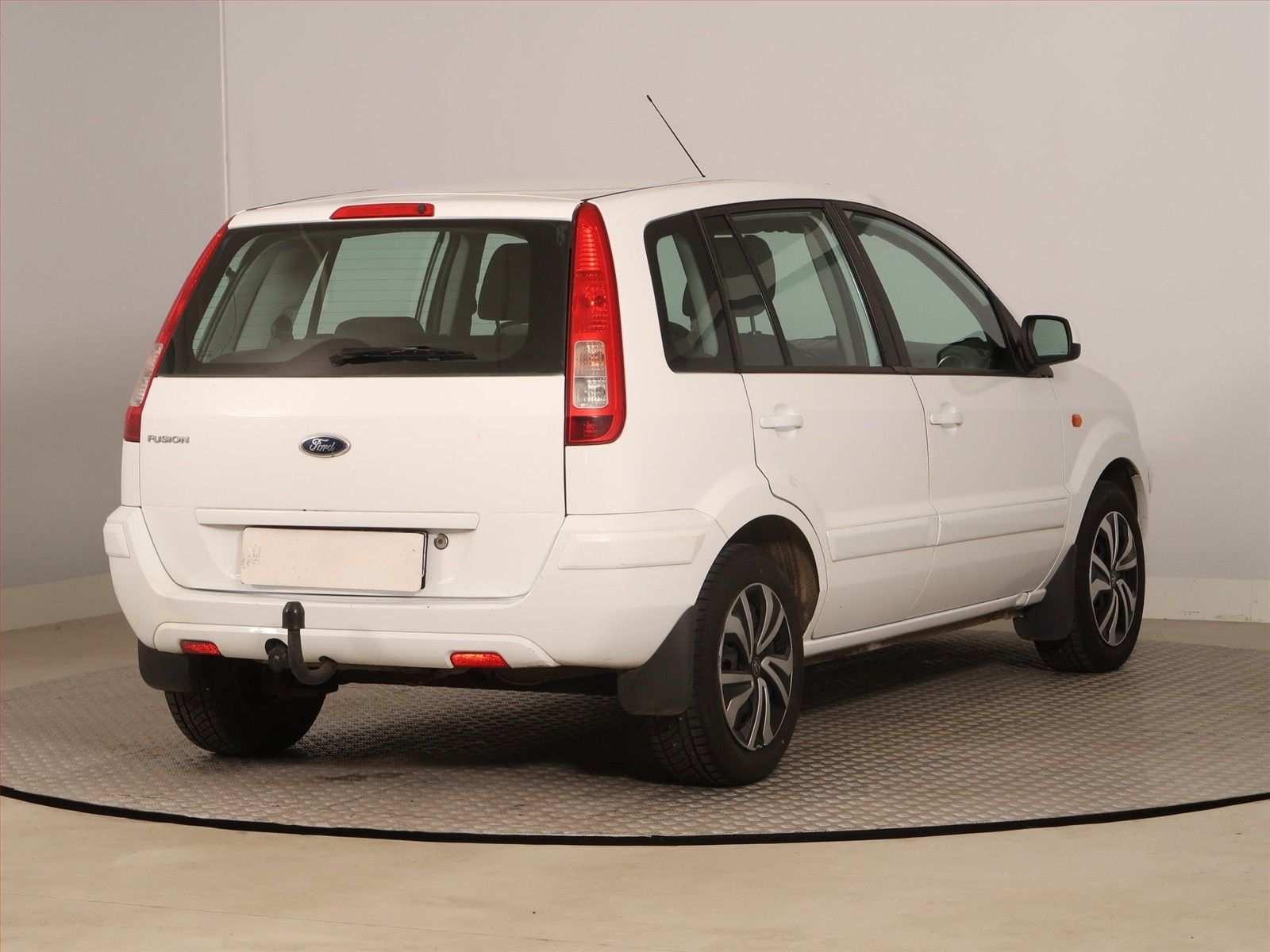 Ford Fusion, 1.4, Tažné, slušný stav - fotka 5