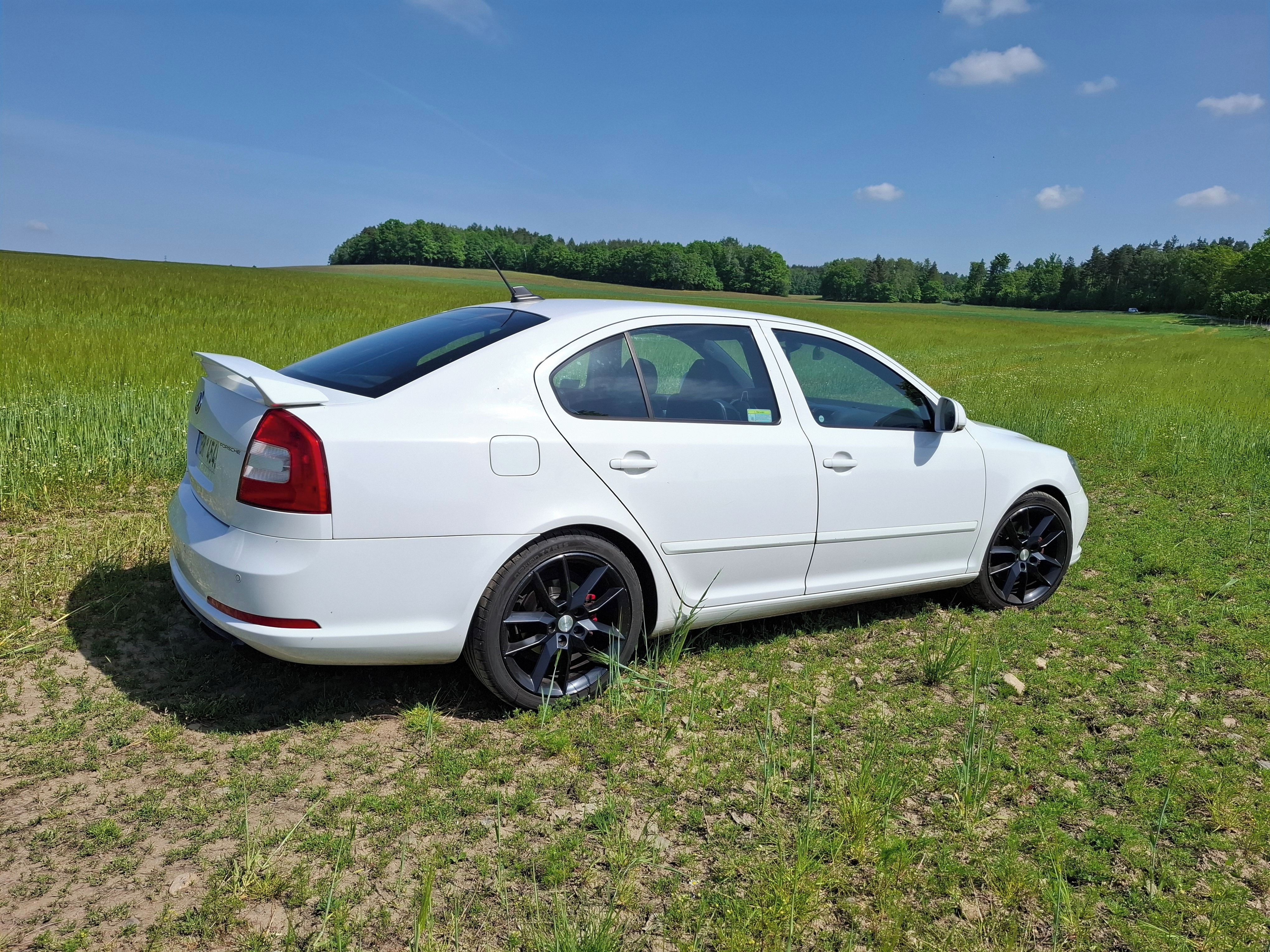Škoda Octavia, 1.9 TDI, RS po facelift - fotka 2