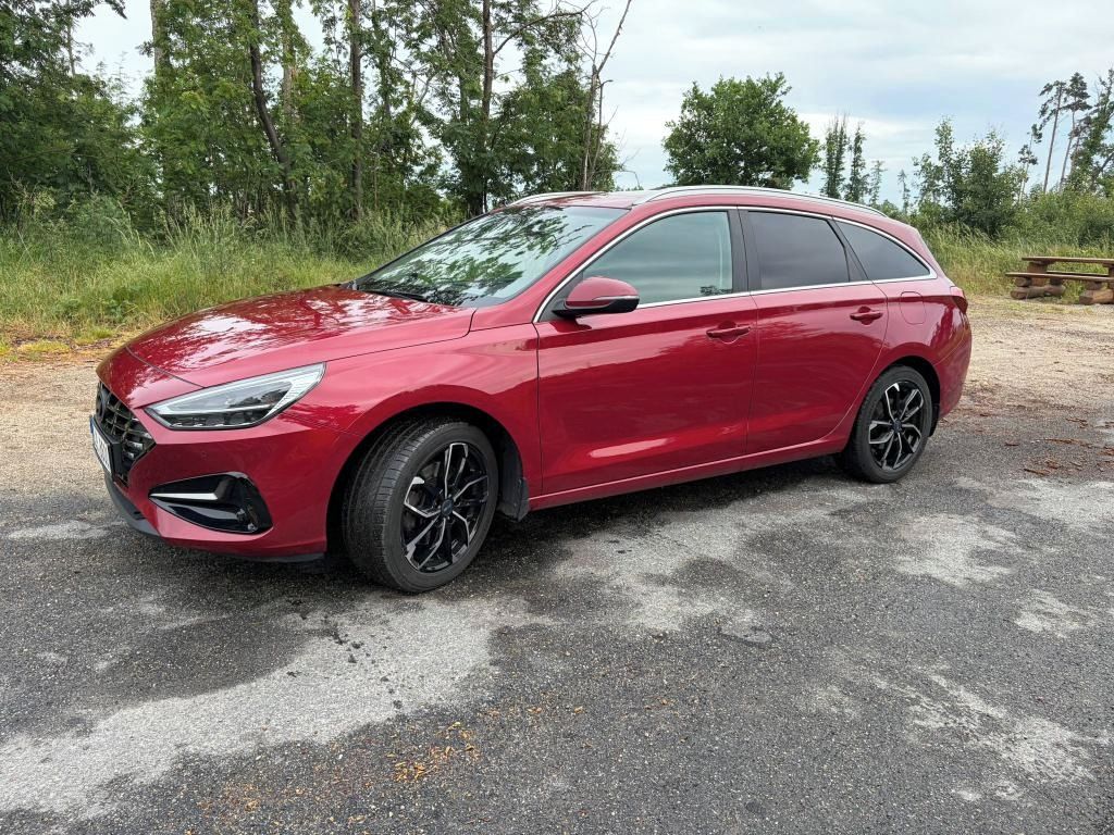 Hyundai i30, Hyundai i30 Kombi 1.5i 81 kW