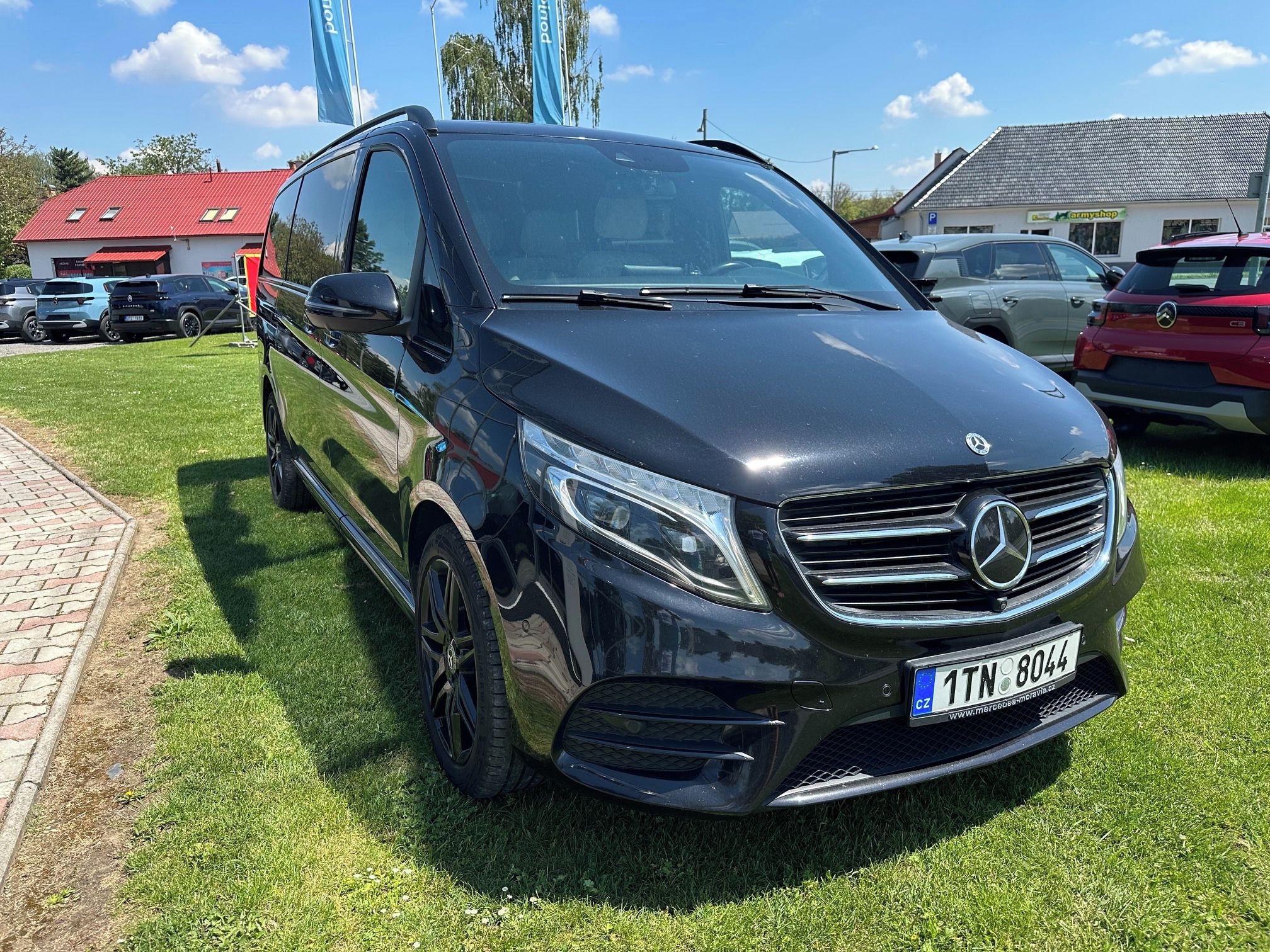 Mercedes-Benz Třídy V, 250d AMG 4x4 - fotka 5