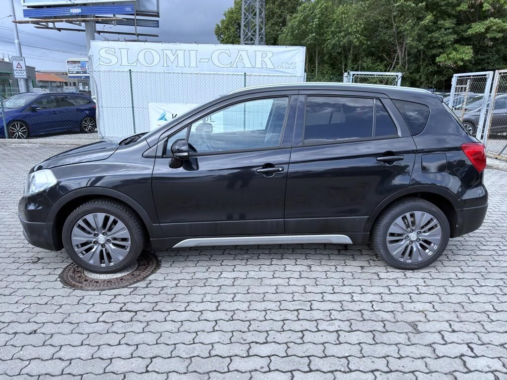 Suzuki SX4 S-Cross, 1.6i 88 kW navi. tažné zař. - fotka 3