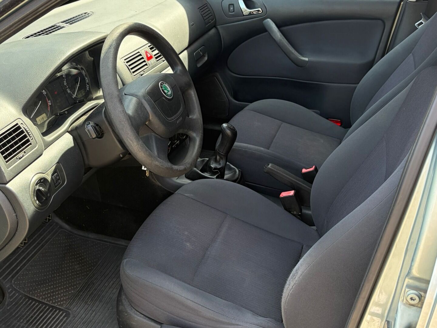 Škoda Octavia, 1.6 Tour Twin Power - fotka 6