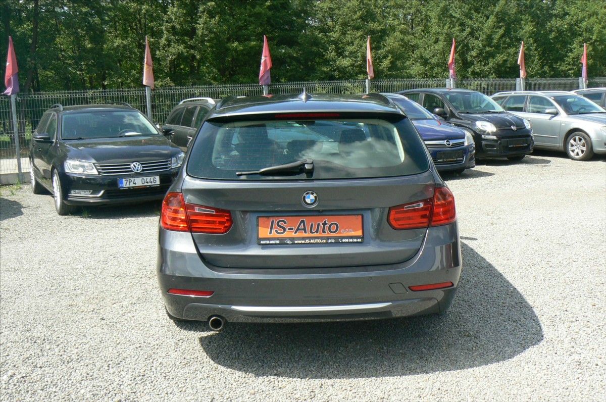BMW Řada 3, 2,0 318D COMBI - fotka 6