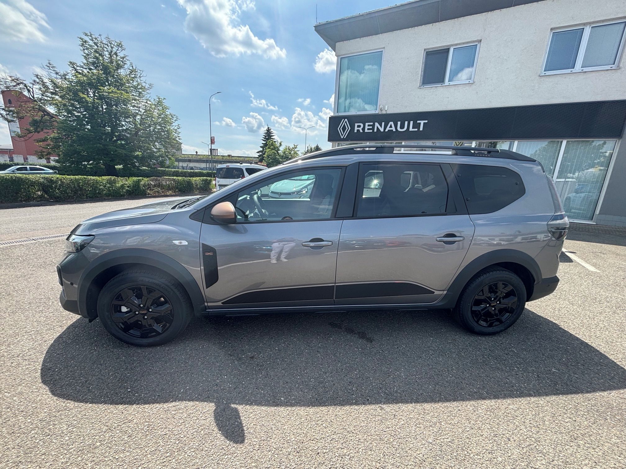 Dacia Jogger, Extreme Eco-G 120 auto 7 míst - fotka 2