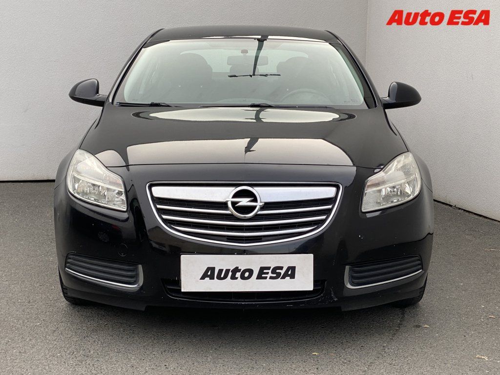 Opel Insignia, 2.0 D - fotka 2