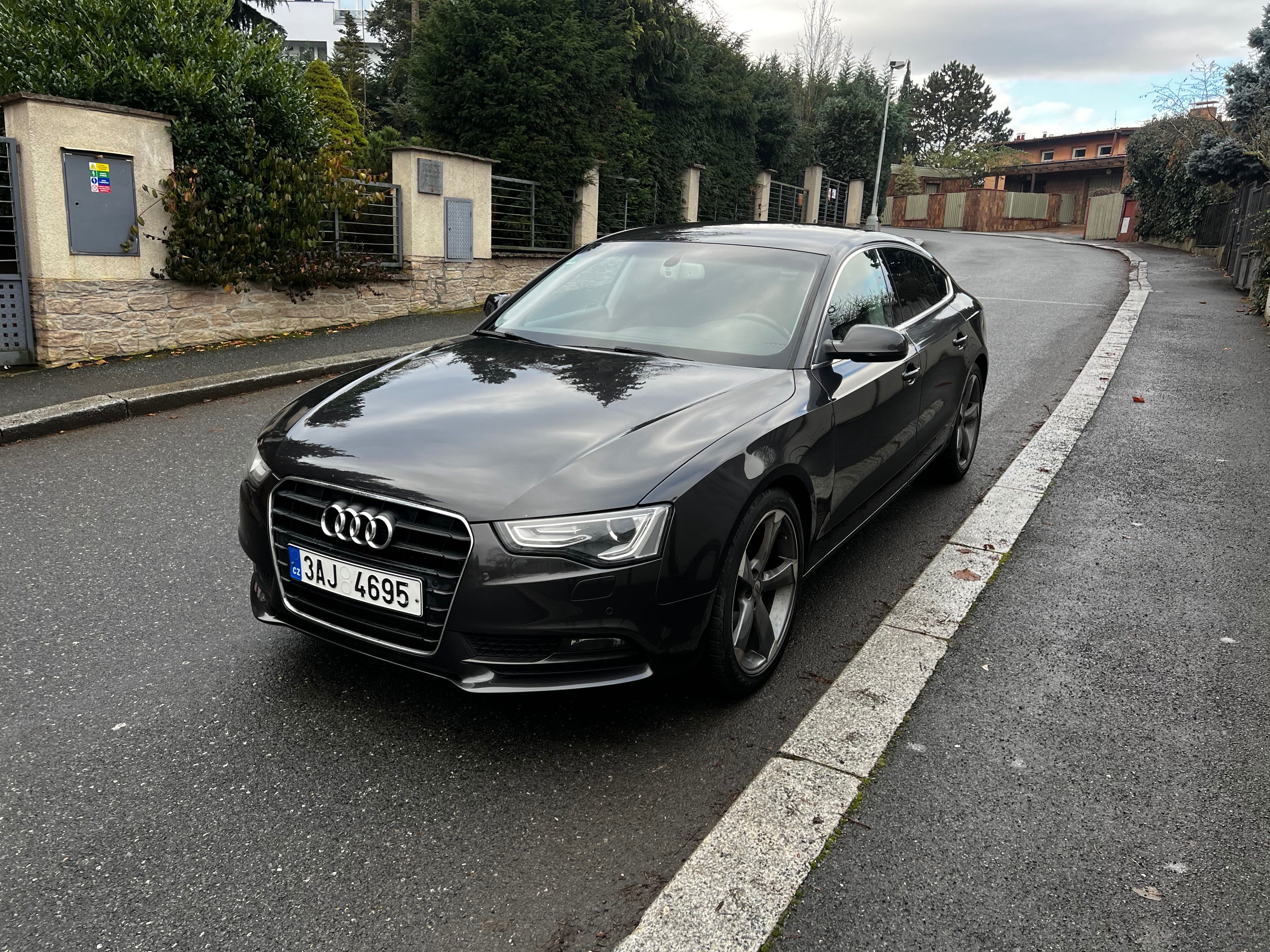 Audi A5, 2.0 TDI MANUÁL SPORTBACK - fotka 3
