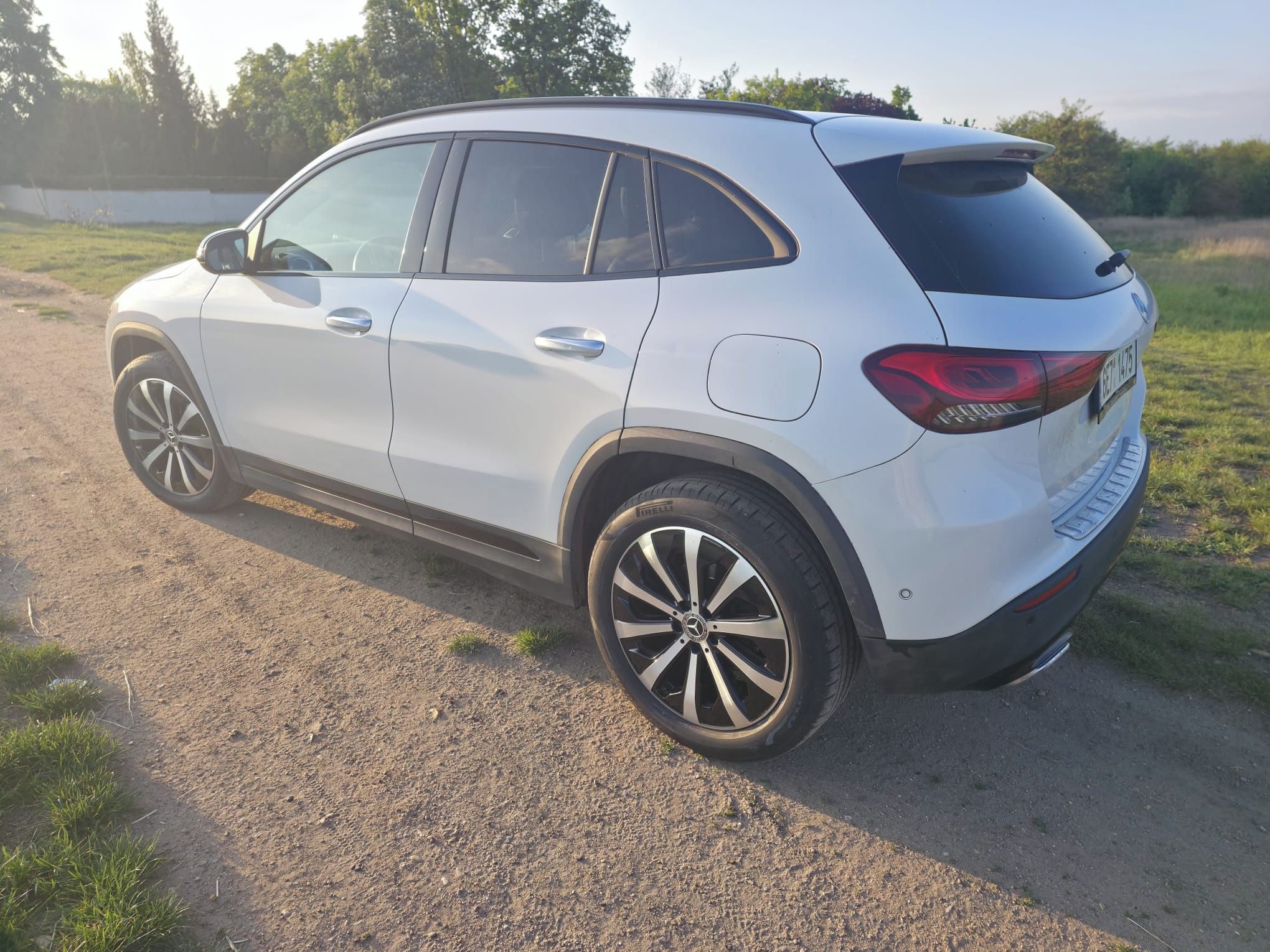 Mercedes-Benz GLA, Mercedes GLA 200d, top výbava - fotka 2