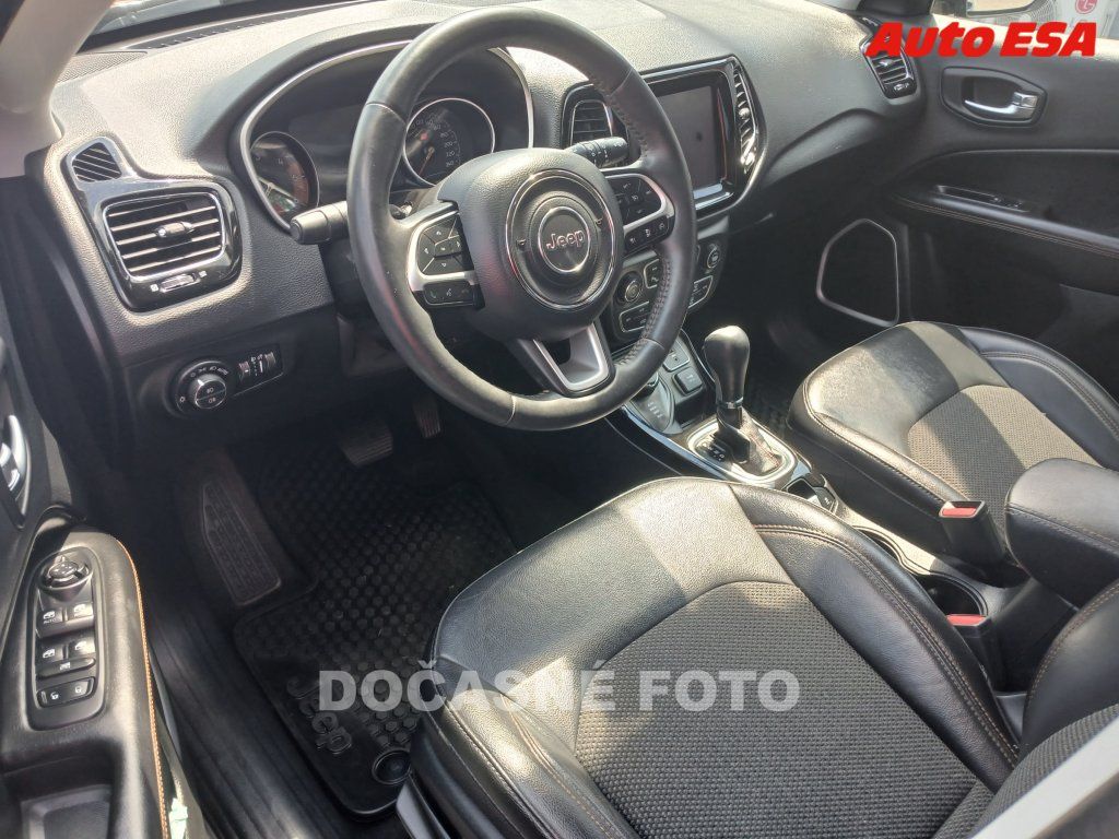 Jeep Compass, 2.0 M-JET,1.maj,ČR - fotka 3