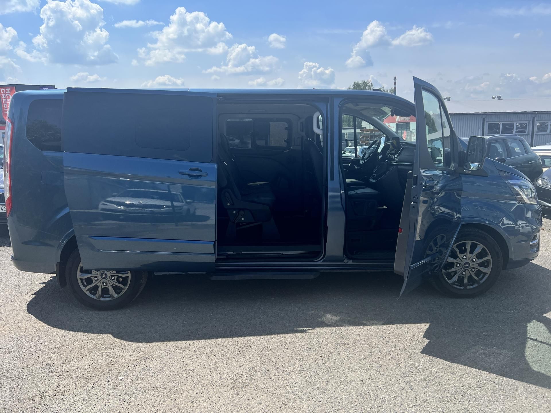 Ford Tourneo Custom, 2.0TDCi 8MÍST AUTOMAT odp.DPH - fotka 6