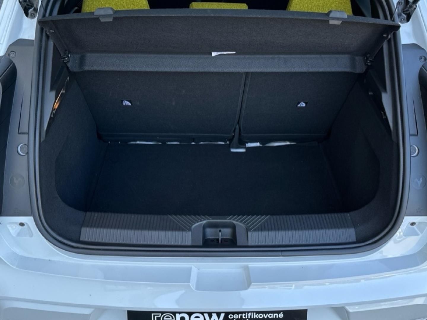 Renault R5, E-Tech 88kW iconic cinq - fotka 6