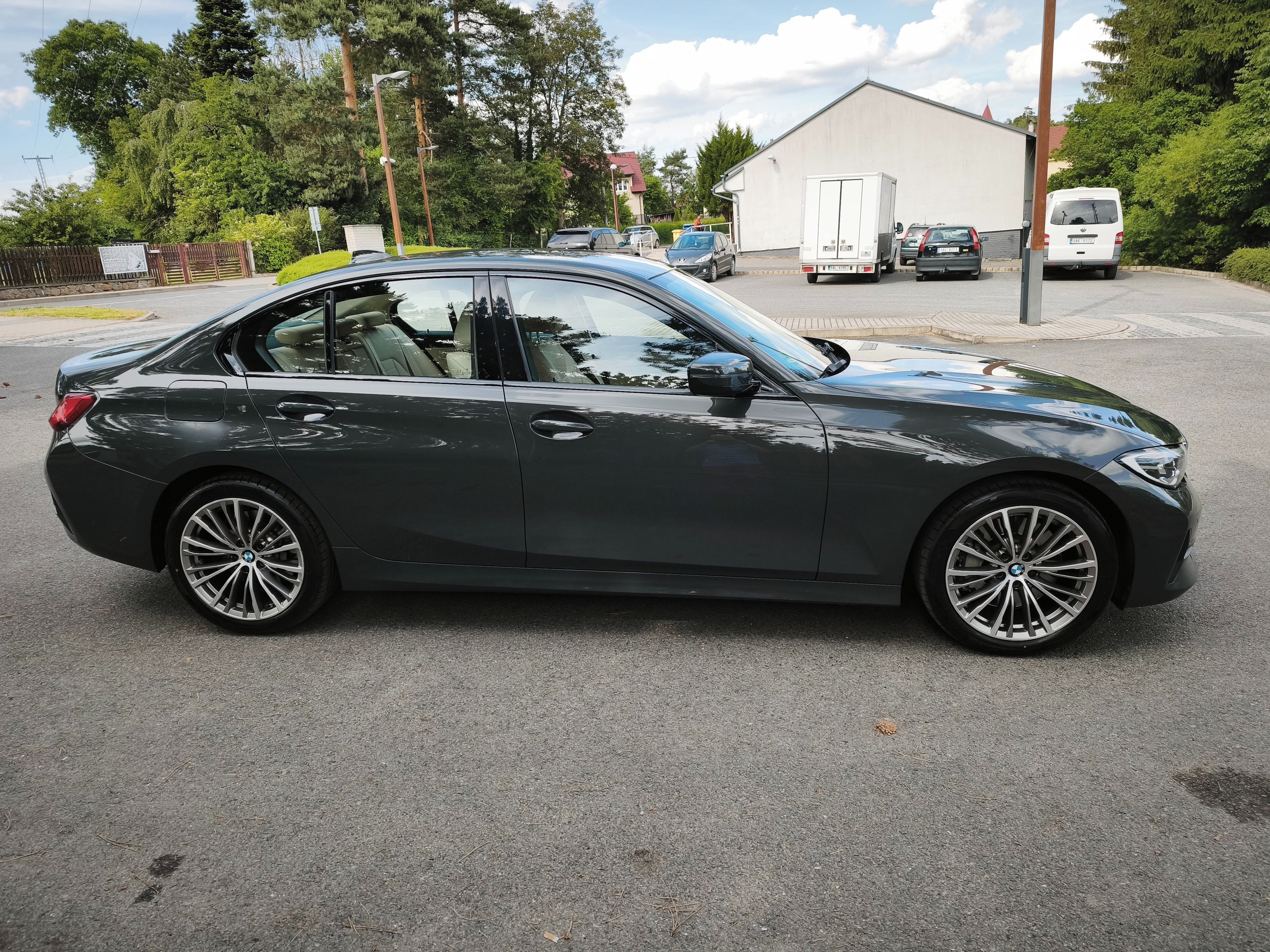 BMW Řada 3, 330 D xDrive Č.R. 1 majitel - fotka 4