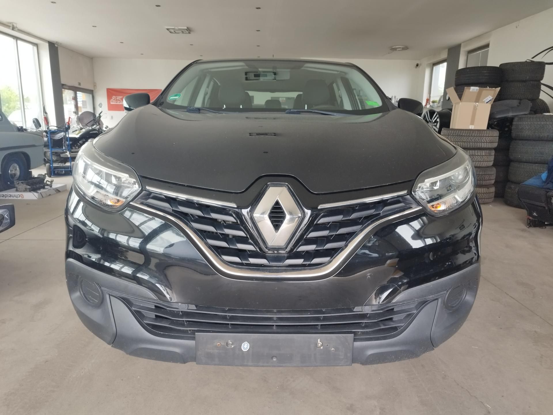 Renault Kadjar, 1,2TCE,96KW,LED,ALU,SERVISKA - fotka 2