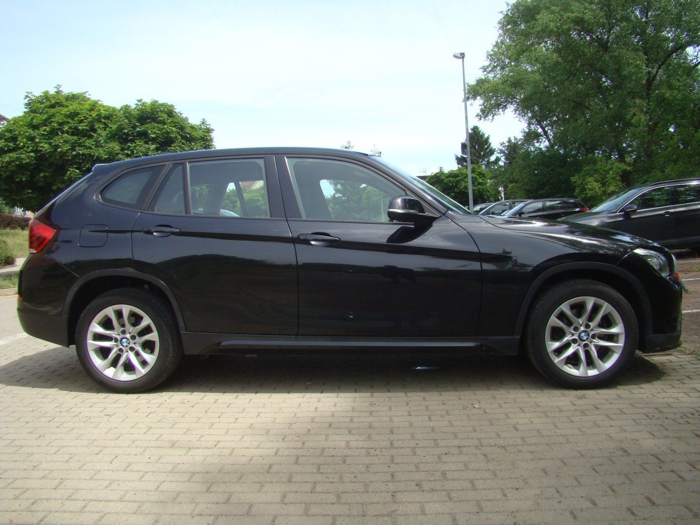 BMW X1, 2.0D 105kW NAVI SPORTPAKET - fotka 3