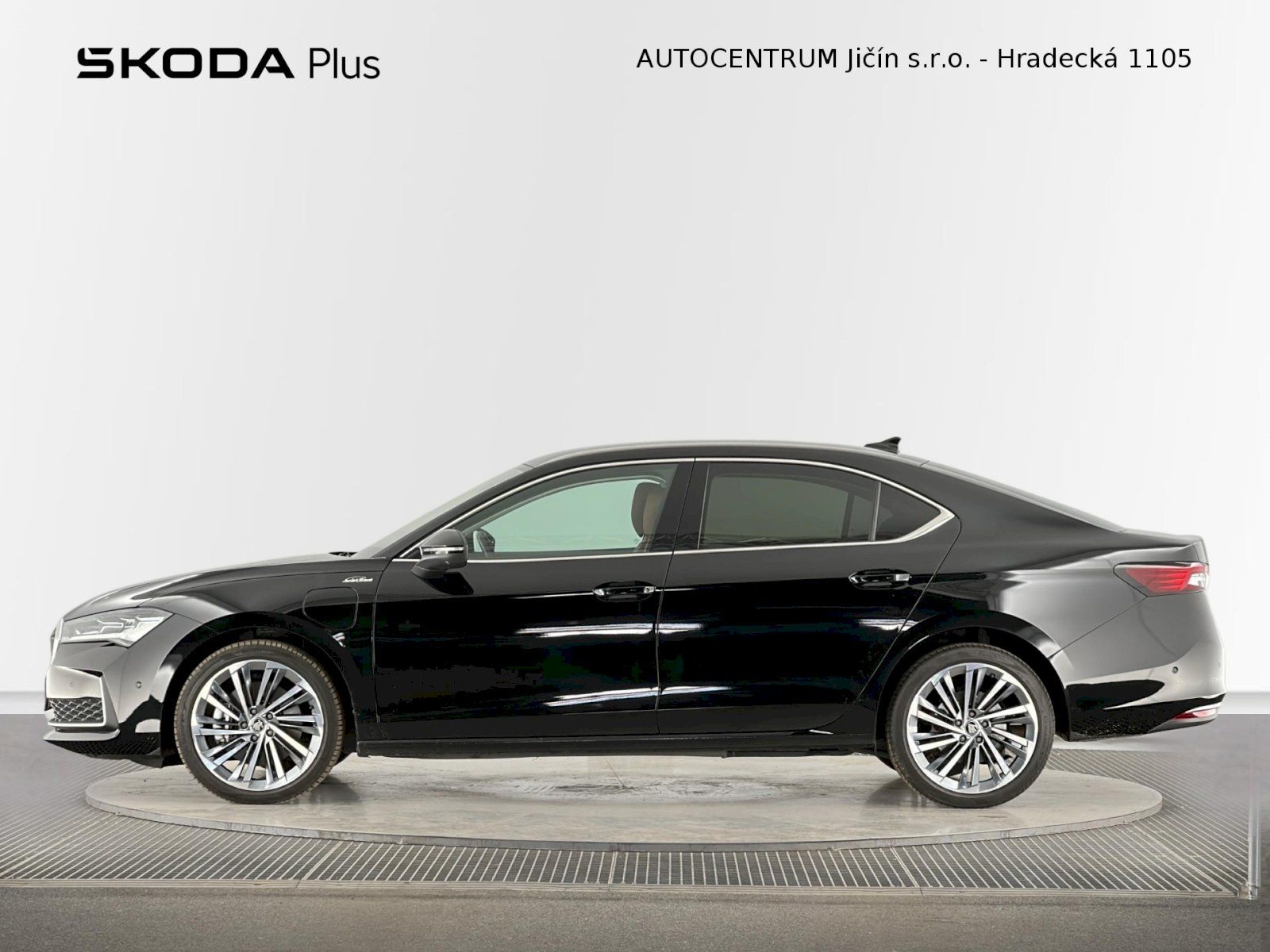 Škoda Superb, iV DSG 1.5TSI 150kW L&K - fotka 3