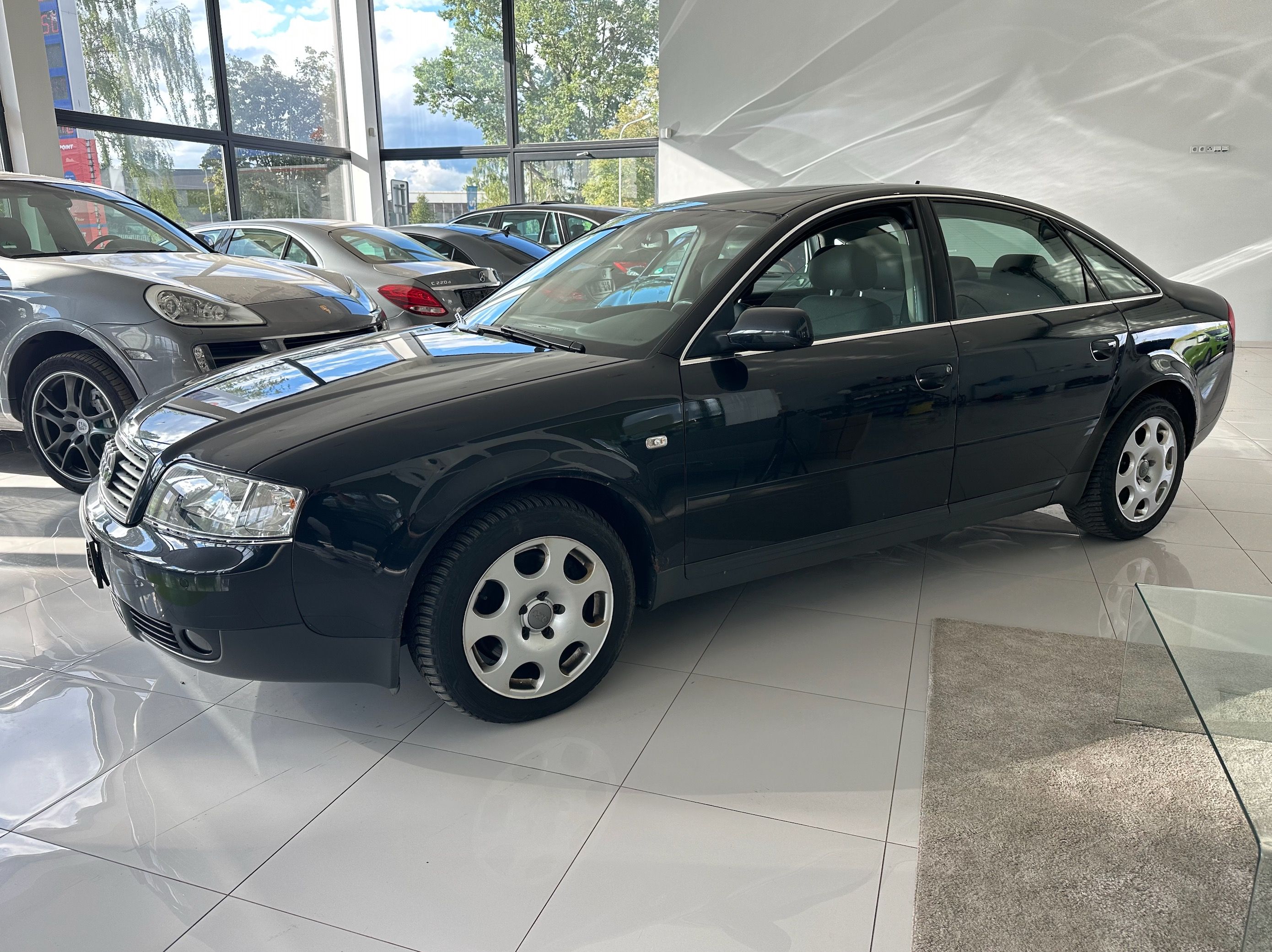 Audi A6, 2.4 Petrol - fotka 3