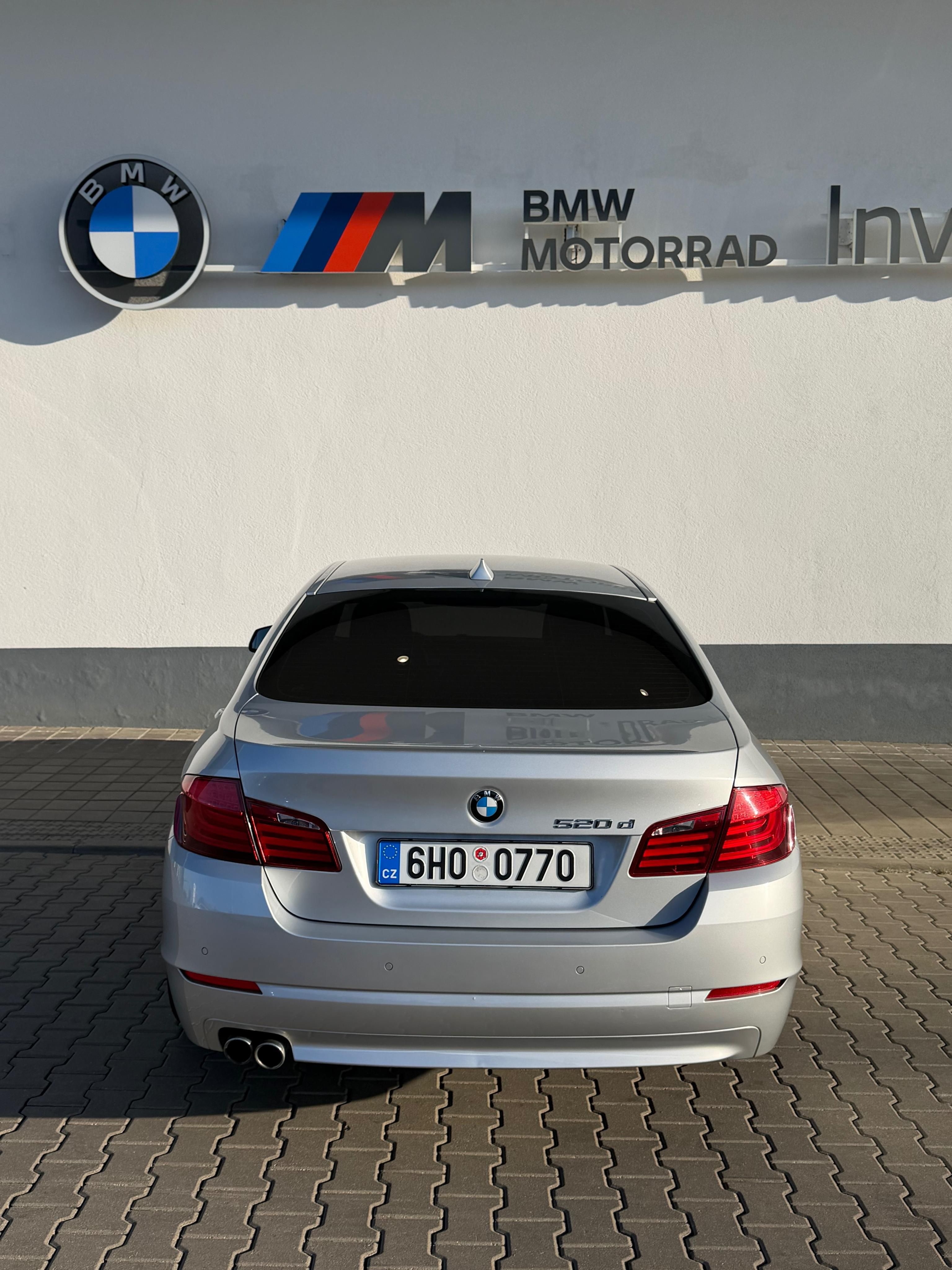 BMW Řada 5, BMW F10 520D - fotka 3
