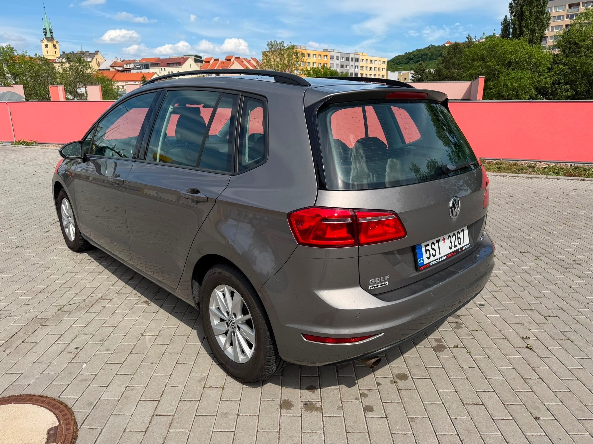 Volkswagen Golf Sportsvan, 1.2 Tsi 81 kw - fotka 5