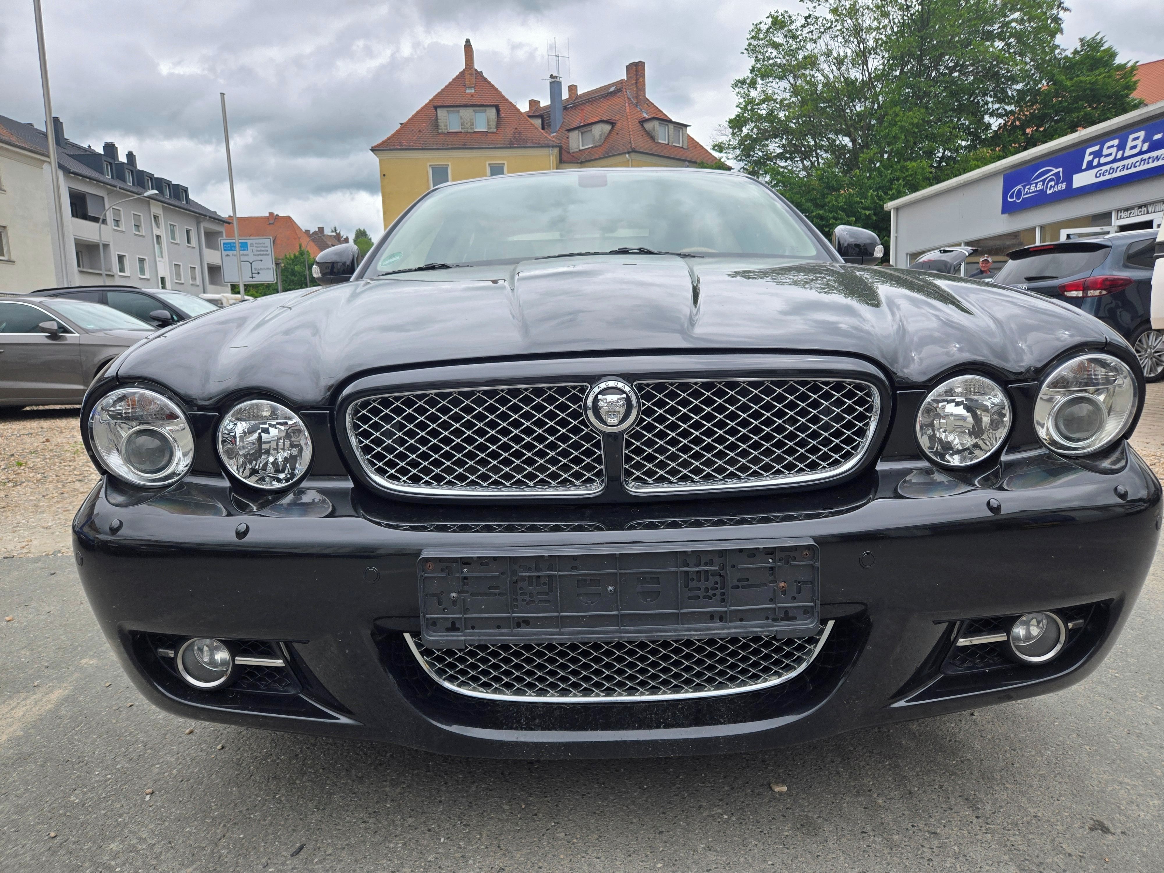 Jaguar XJ, 2,7d 152kW 129000km - fotka 5