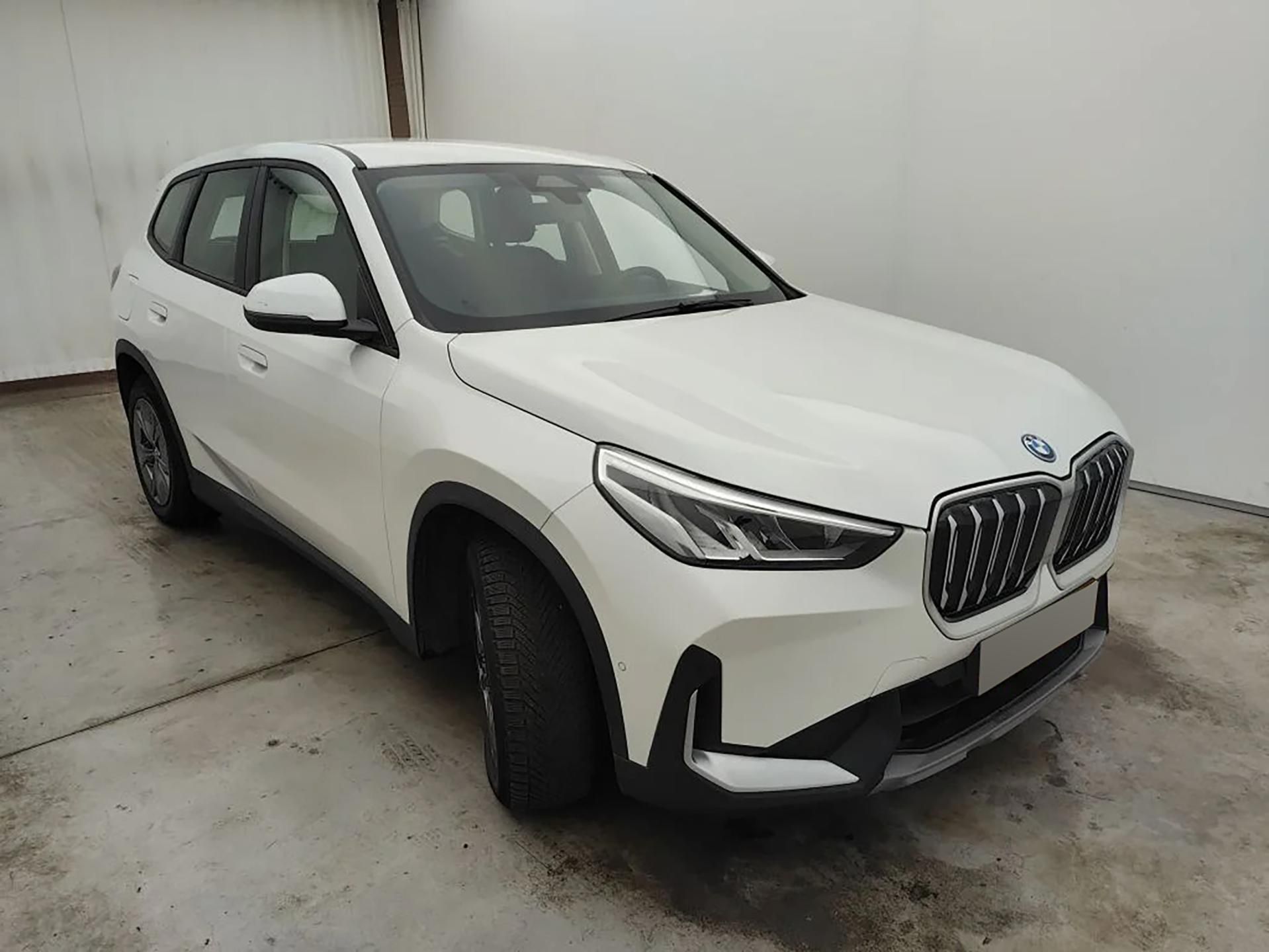 BMW iX1, xDrive30